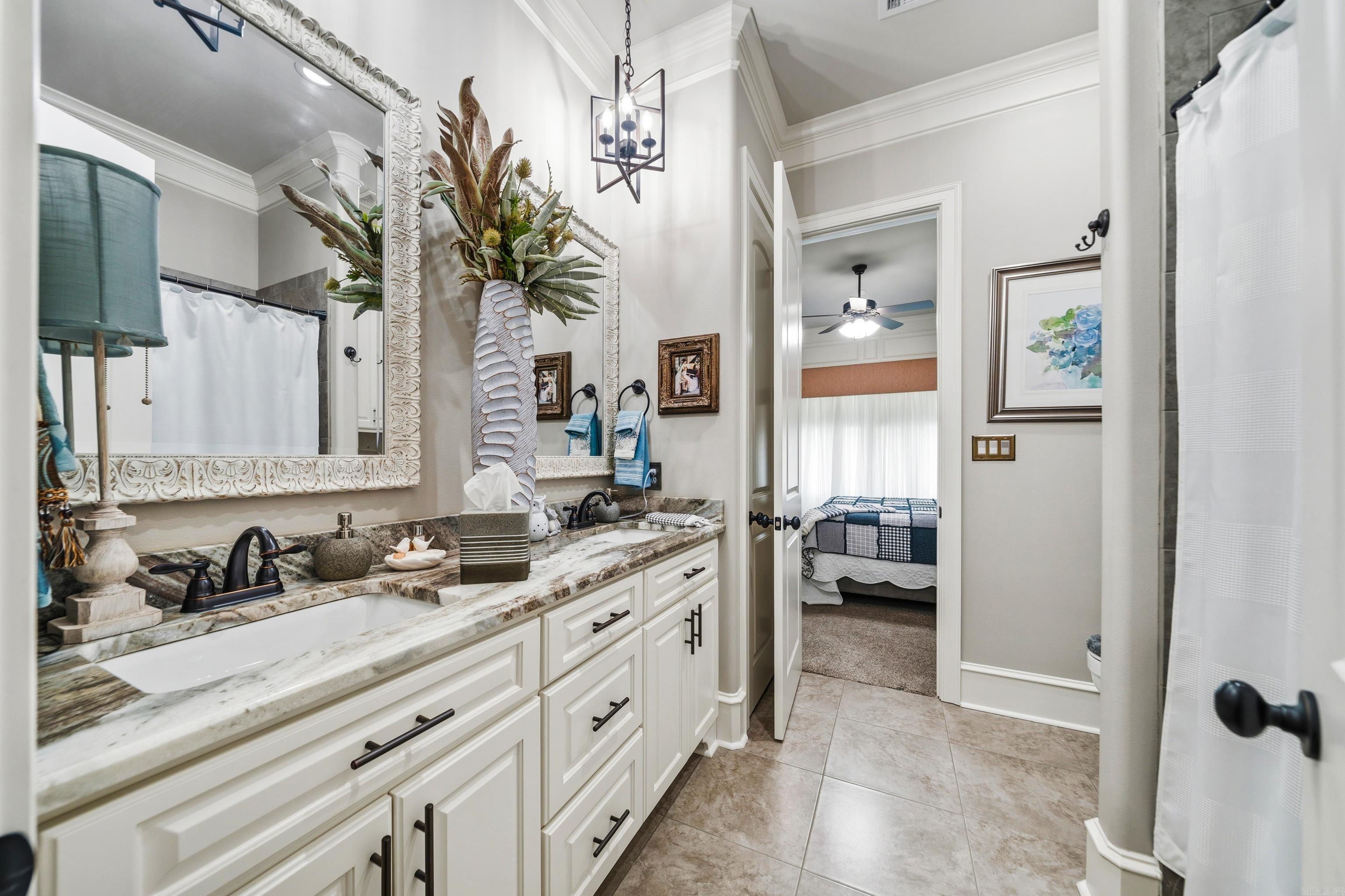 ARLINGTON PARK - Residential