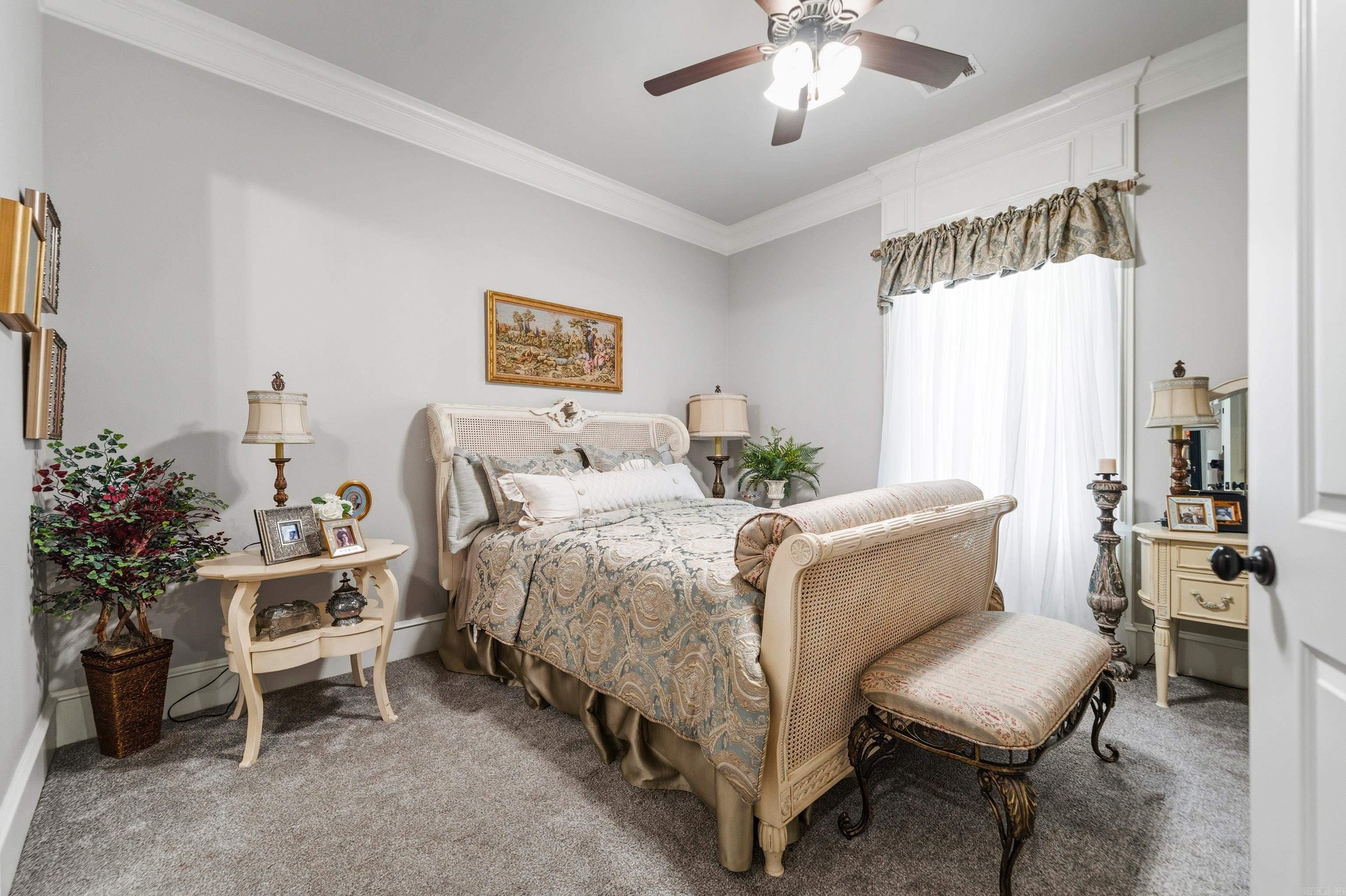 ARLINGTON PARK - Residential