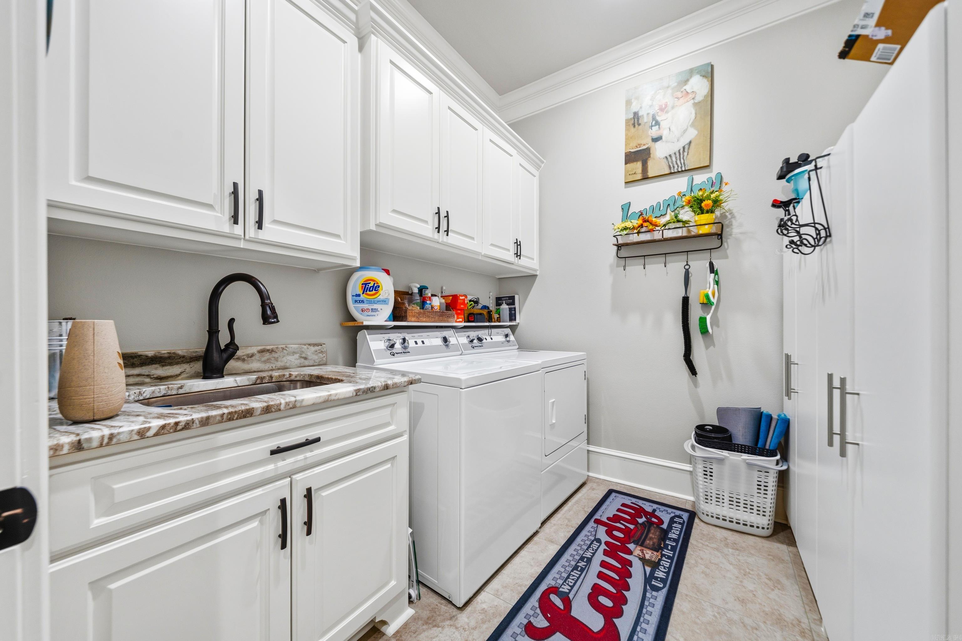 ARLINGTON PARK - Residential