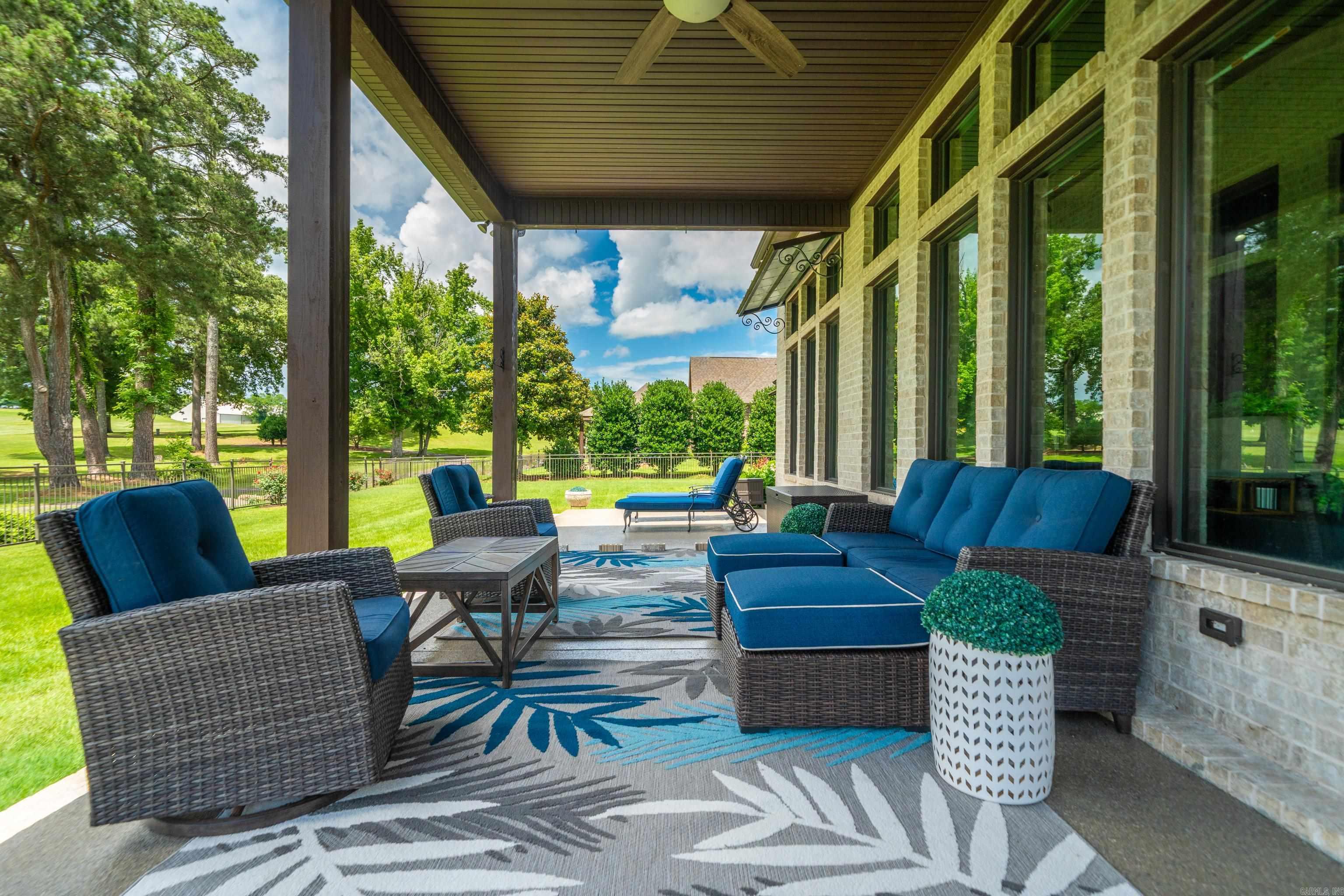 ARLINGTON PARK - Residential