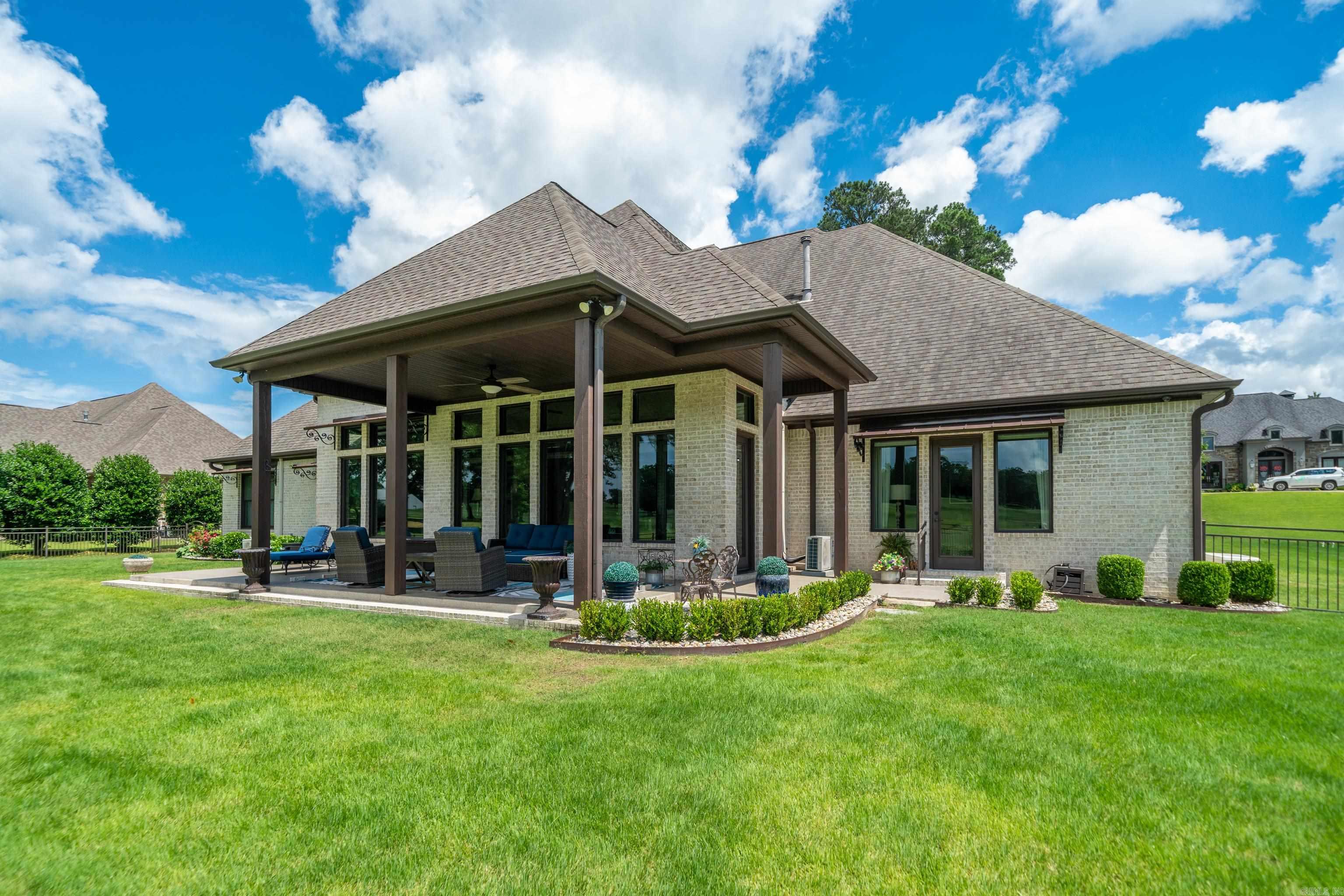 ARLINGTON PARK - Residential
