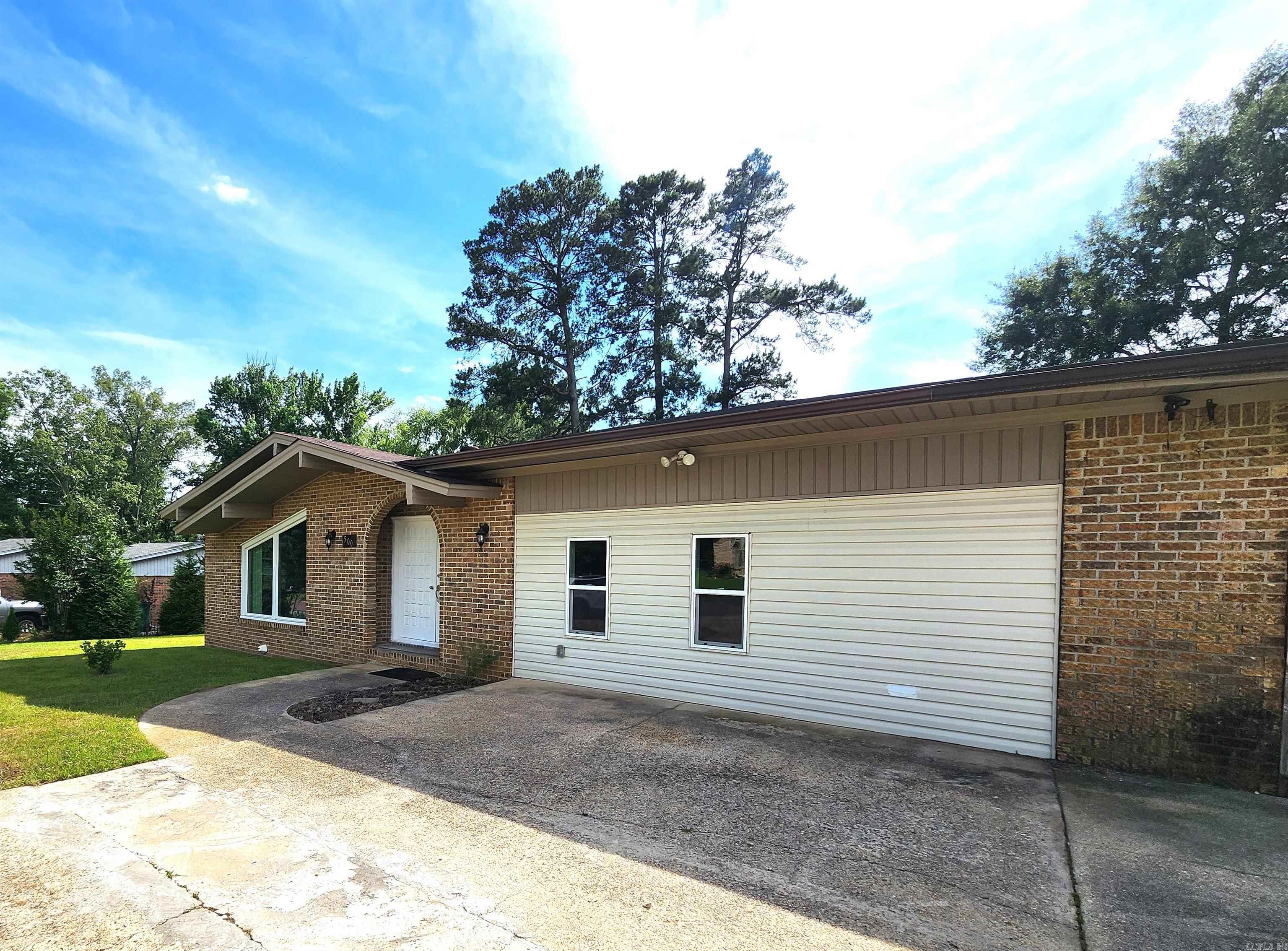 GOODWIN HEIGHTS - Residential