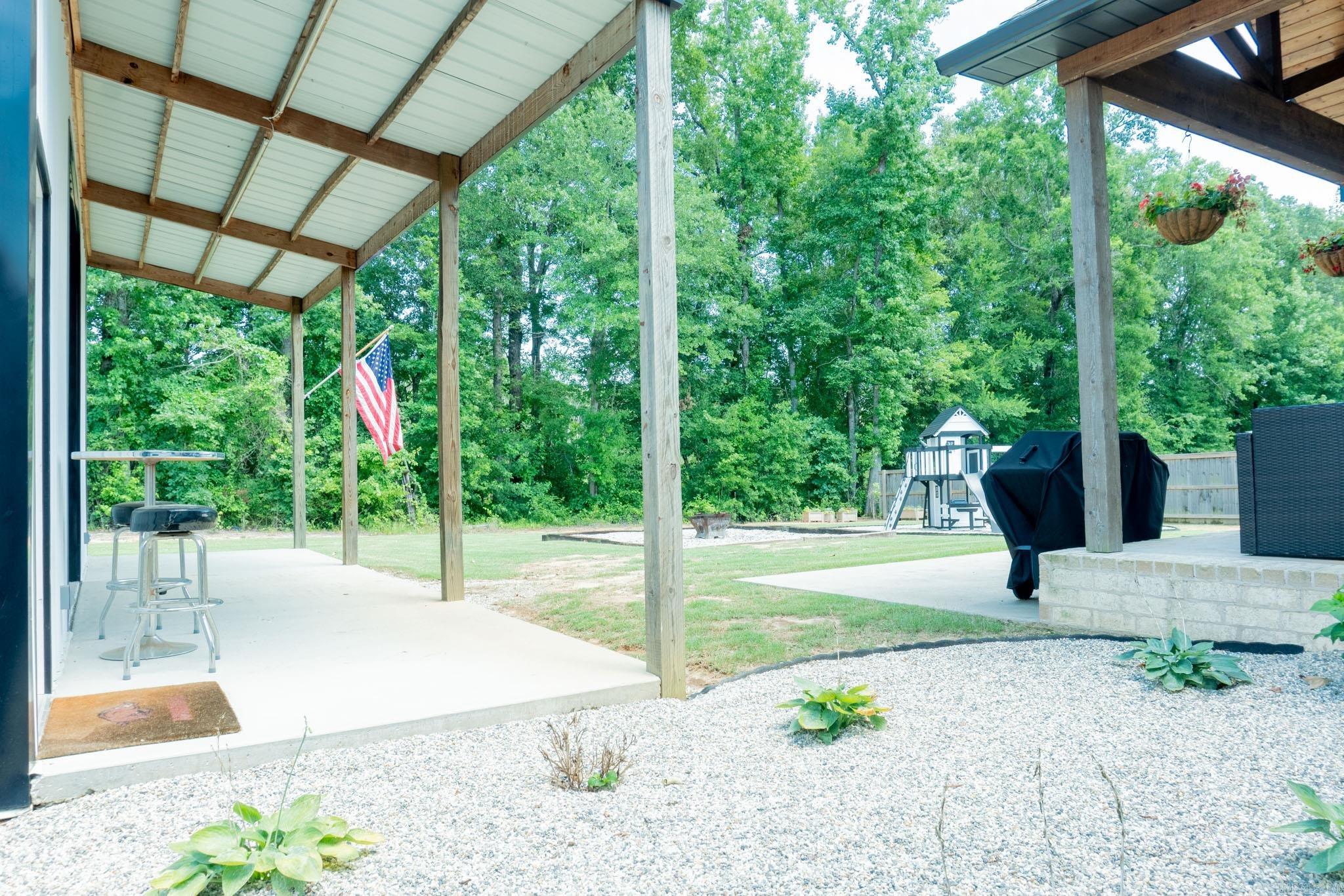 MOUNT TABOR ESTATES - Residential
