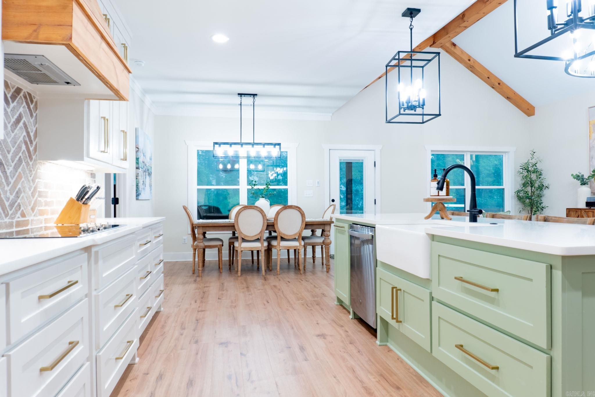 MOUNT TABOR ESTATES - Residential