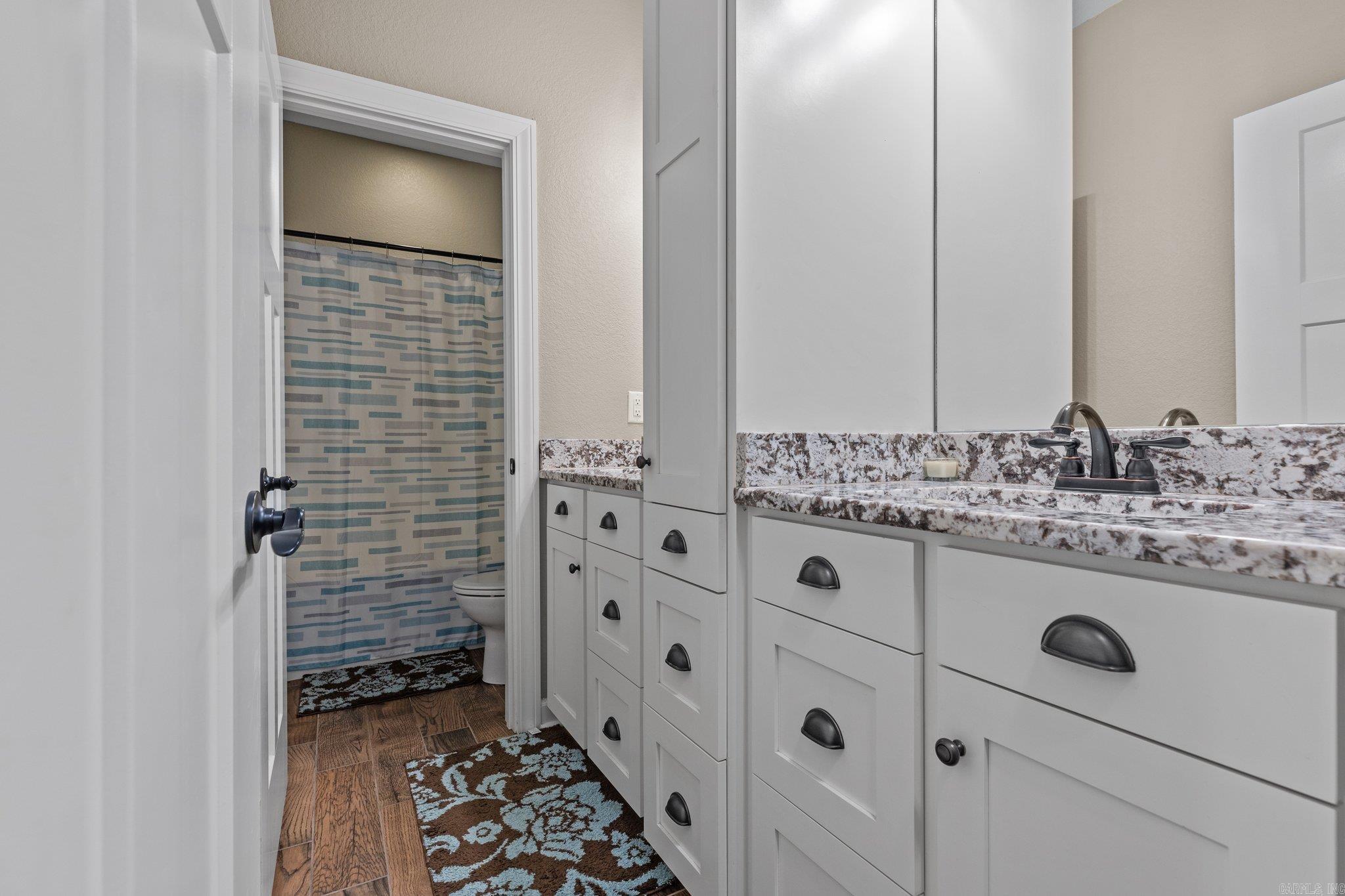 OAK TREE RIDGE SUB - Residential