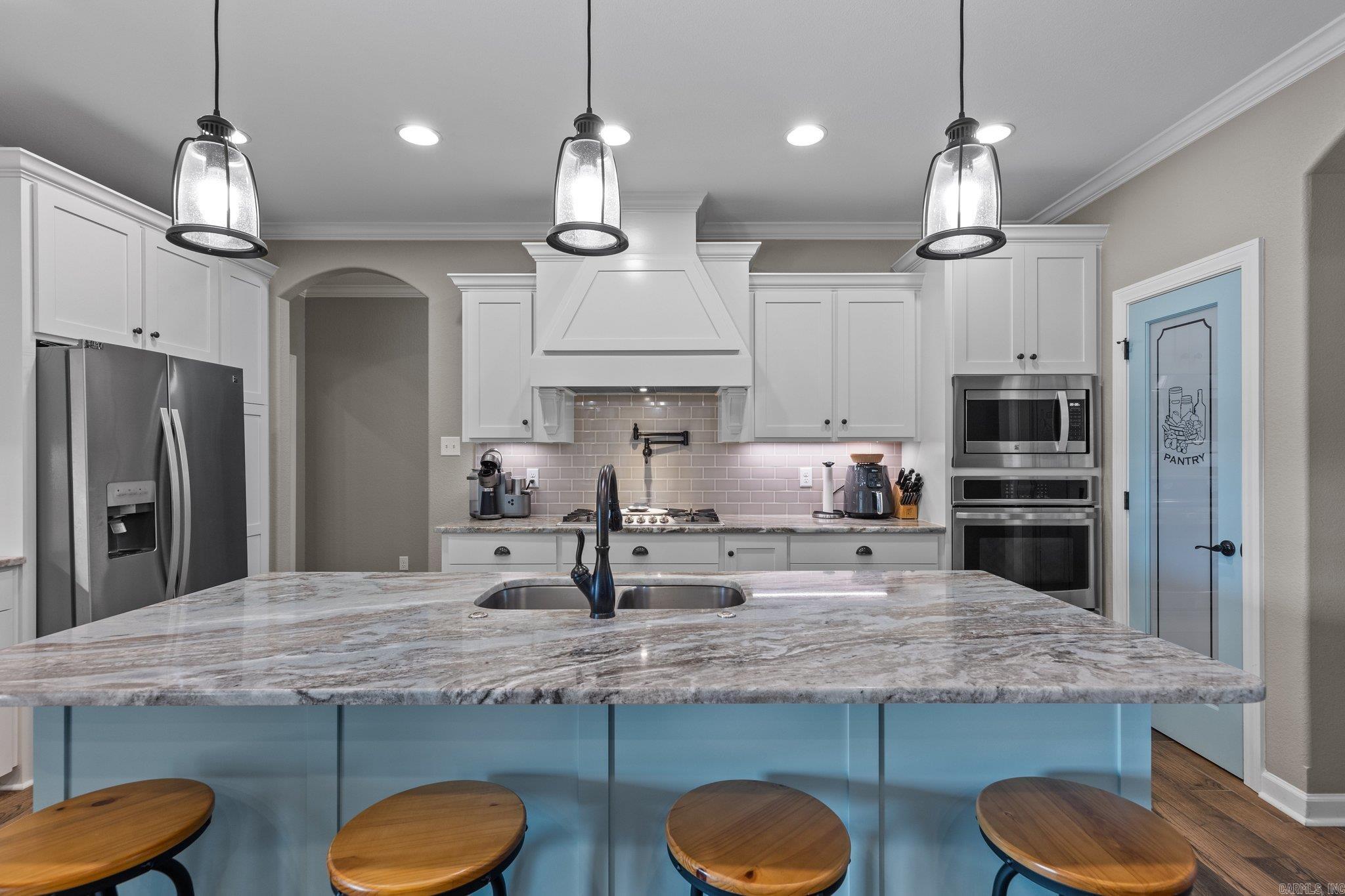 OAK TREE RIDGE SUB - Residential