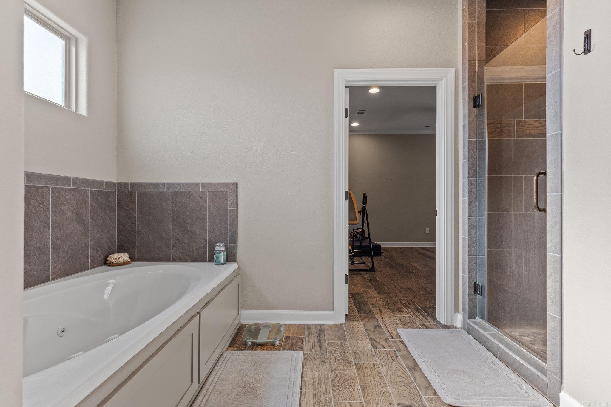 OAK TREE RIDGE SUB - Residential