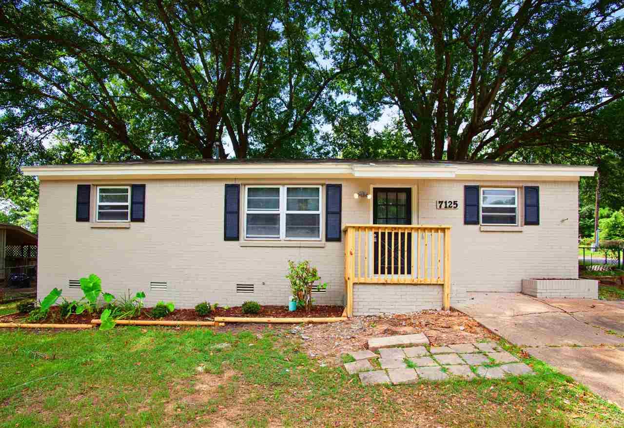 Cute 3BD in Southwest Little Rock ready for you to call home. Great back yard with a fully covered deck that is great for hosting on even the sunniest days. This property is managed by Hoffman Team so beware of scammers - we will never ask you to Cashapp us money. The lease for this property is for 18 months to 2 years with a 3% increase after the first year. Income must be 3x the amount of rent per month unless you have a housing voucher. Deposit, first month’s rent, and the $50 administration fee due before move in. Visit our Hoffman Team website or come to our office to schedule your showing today! We are located at 3009 W Markham Street in Little Rock and our office hours are Monday - Friday, 8:30am-4:30pm.