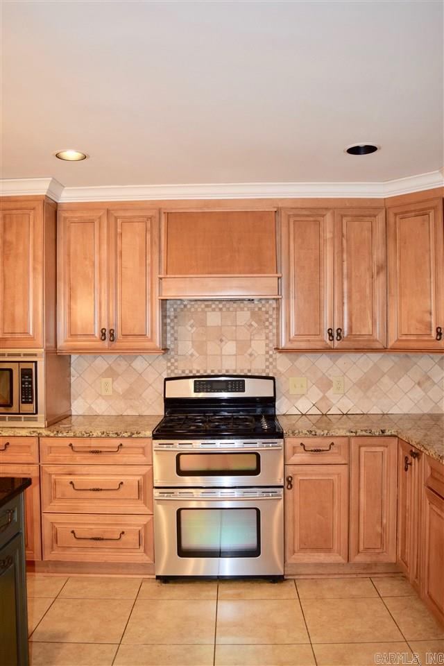COUNTRY CLUB OF AR VILLAGE WAY A - Residential
