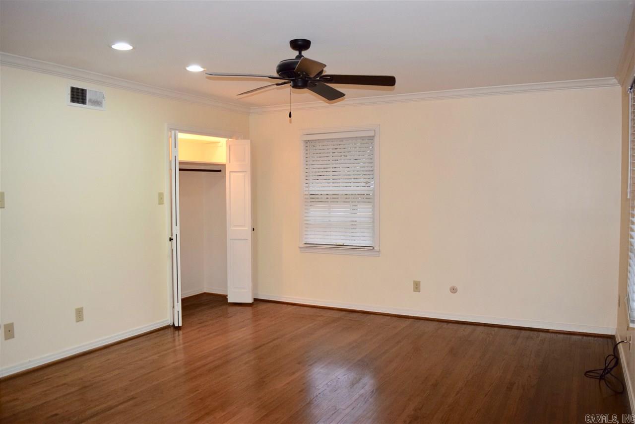 COUNTRY CLUB OF AR VILLAGE WAY A - Residential