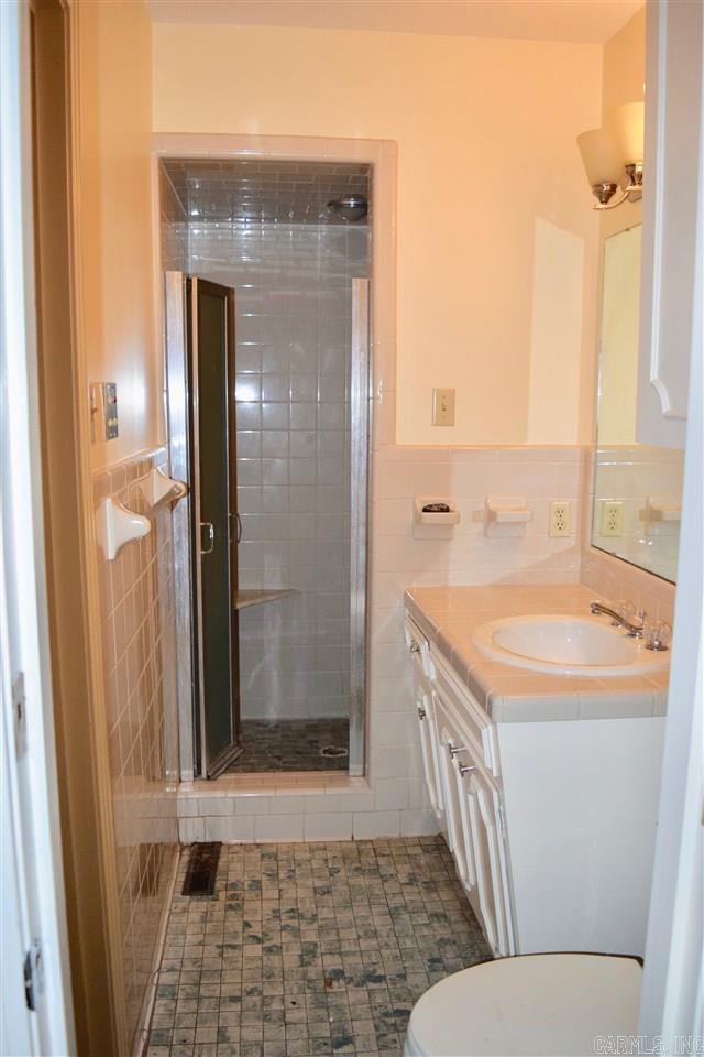 COUNTRY CLUB OF AR VILLAGE WAY A - Residential