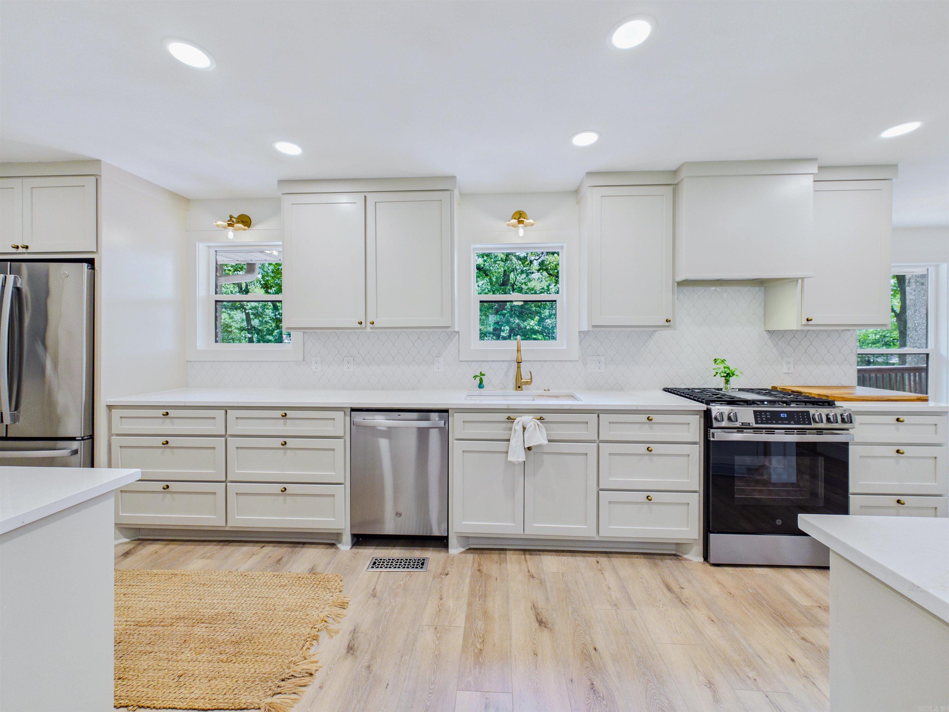 PLEASANT VALLEY - Residential