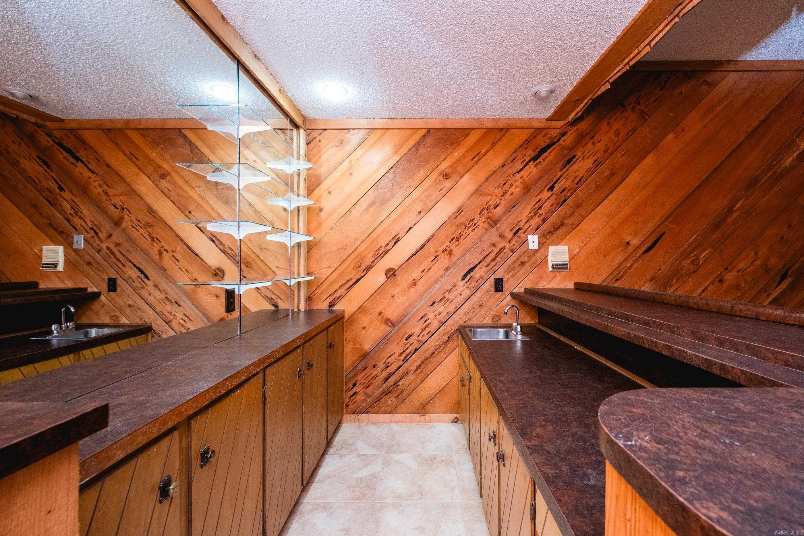 MAUMELLE CLUB MANOR TO CRYSTAL - Residential
