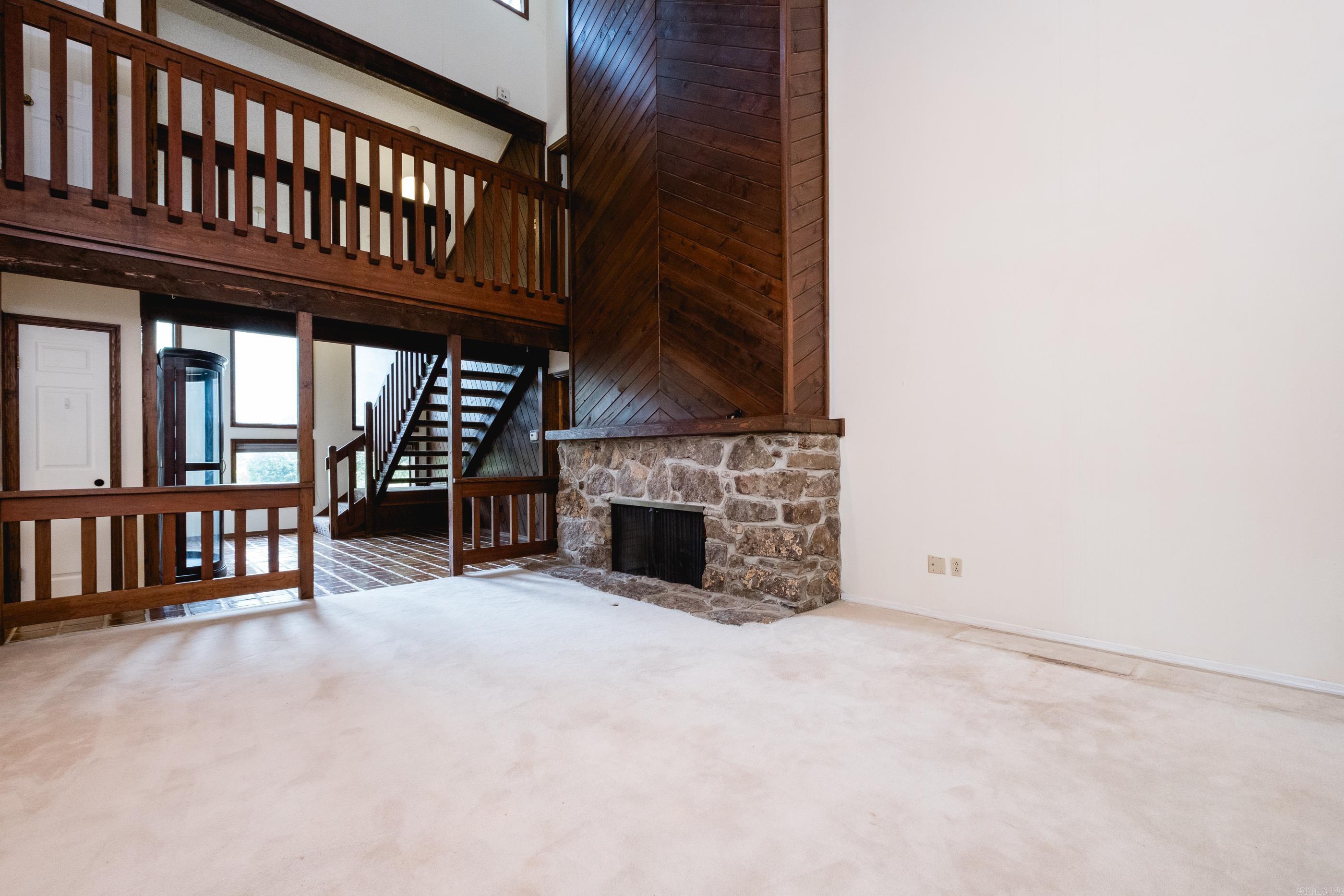 MAUMELLE CLUB MANOR TO CRYSTAL - Residential