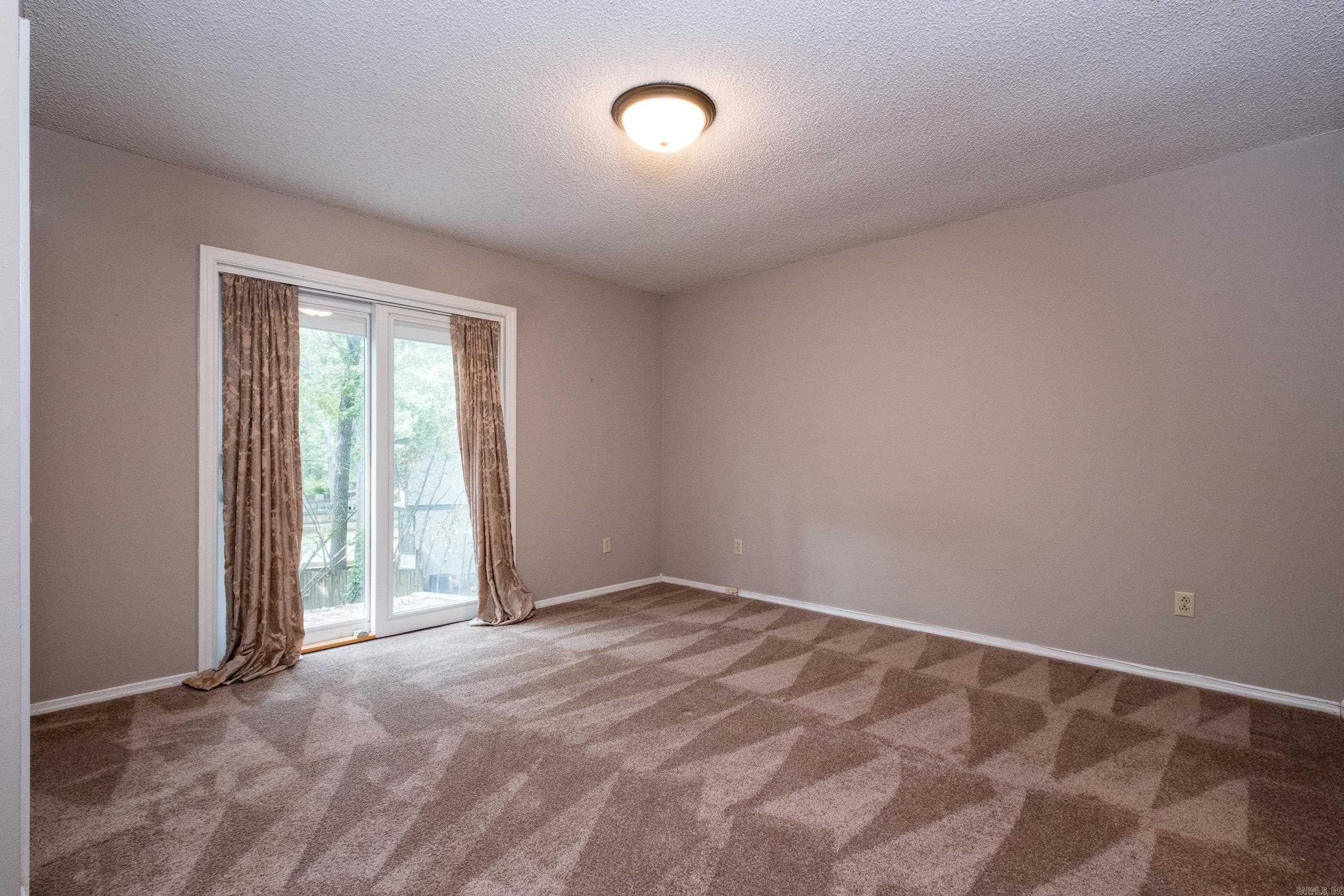 MAUMELLE CLUB MANOR TO CRYSTAL - Residential