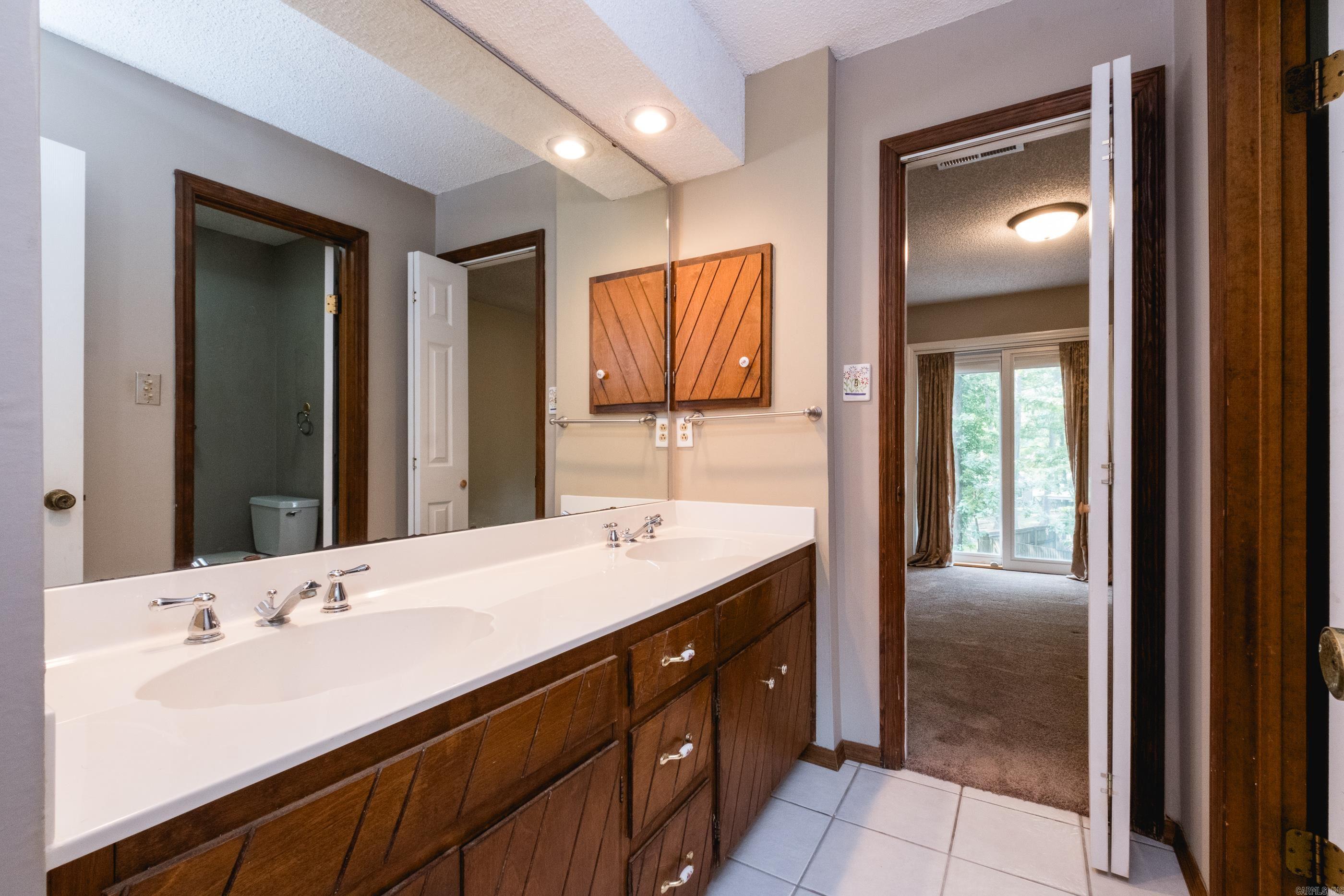 MAUMELLE CLUB MANOR TO CRYSTAL - Residential