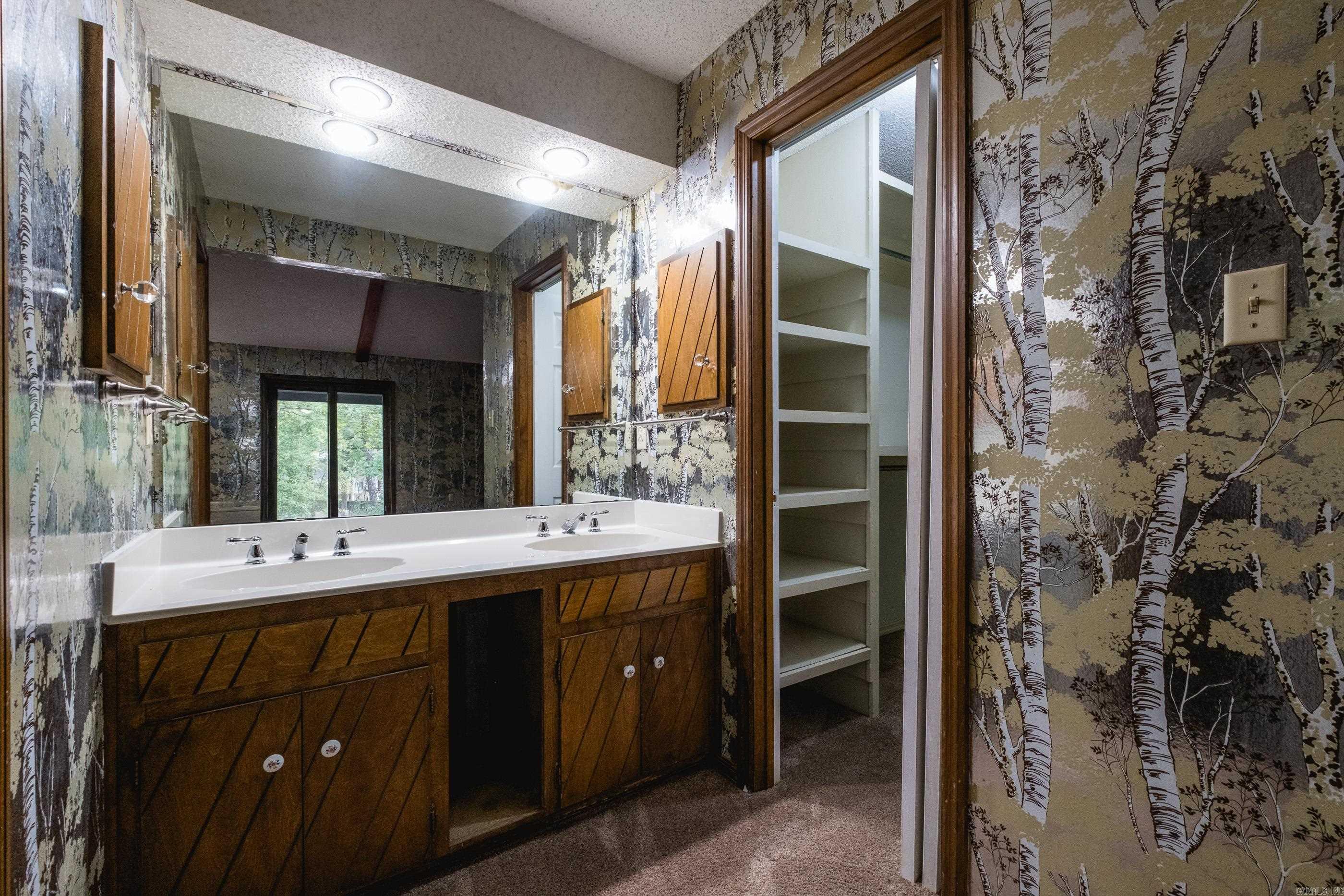 MAUMELLE CLUB MANOR TO CRYSTAL - Residential