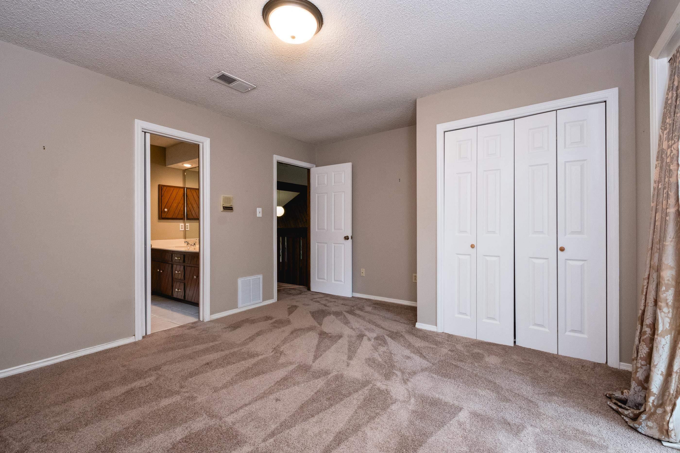 MAUMELLE CLUB MANOR TO CRYSTAL - Residential