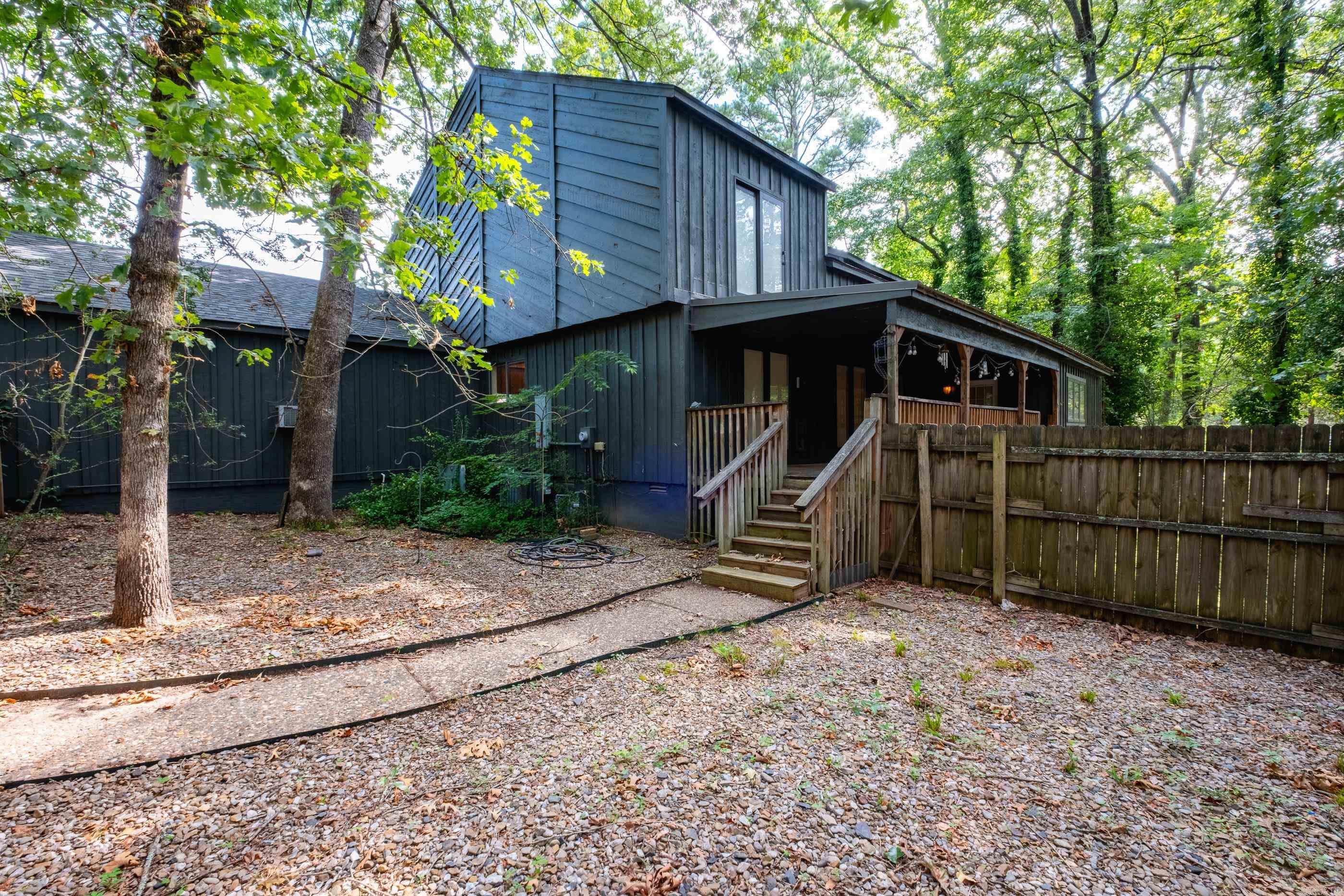 MAUMELLE CLUB MANOR TO CRYSTAL - Residential