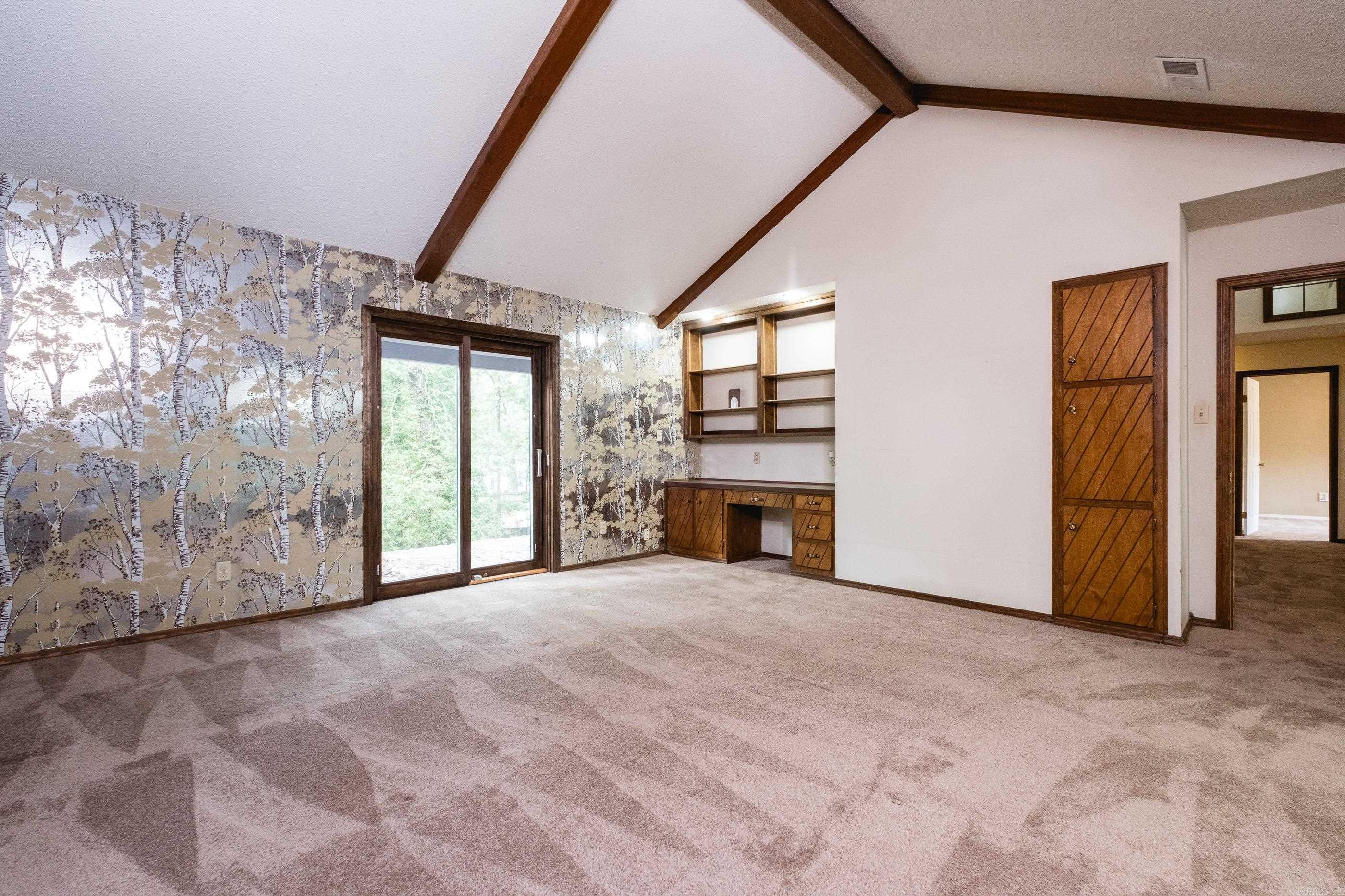 MAUMELLE CLUB MANOR TO CRYSTAL - Residential