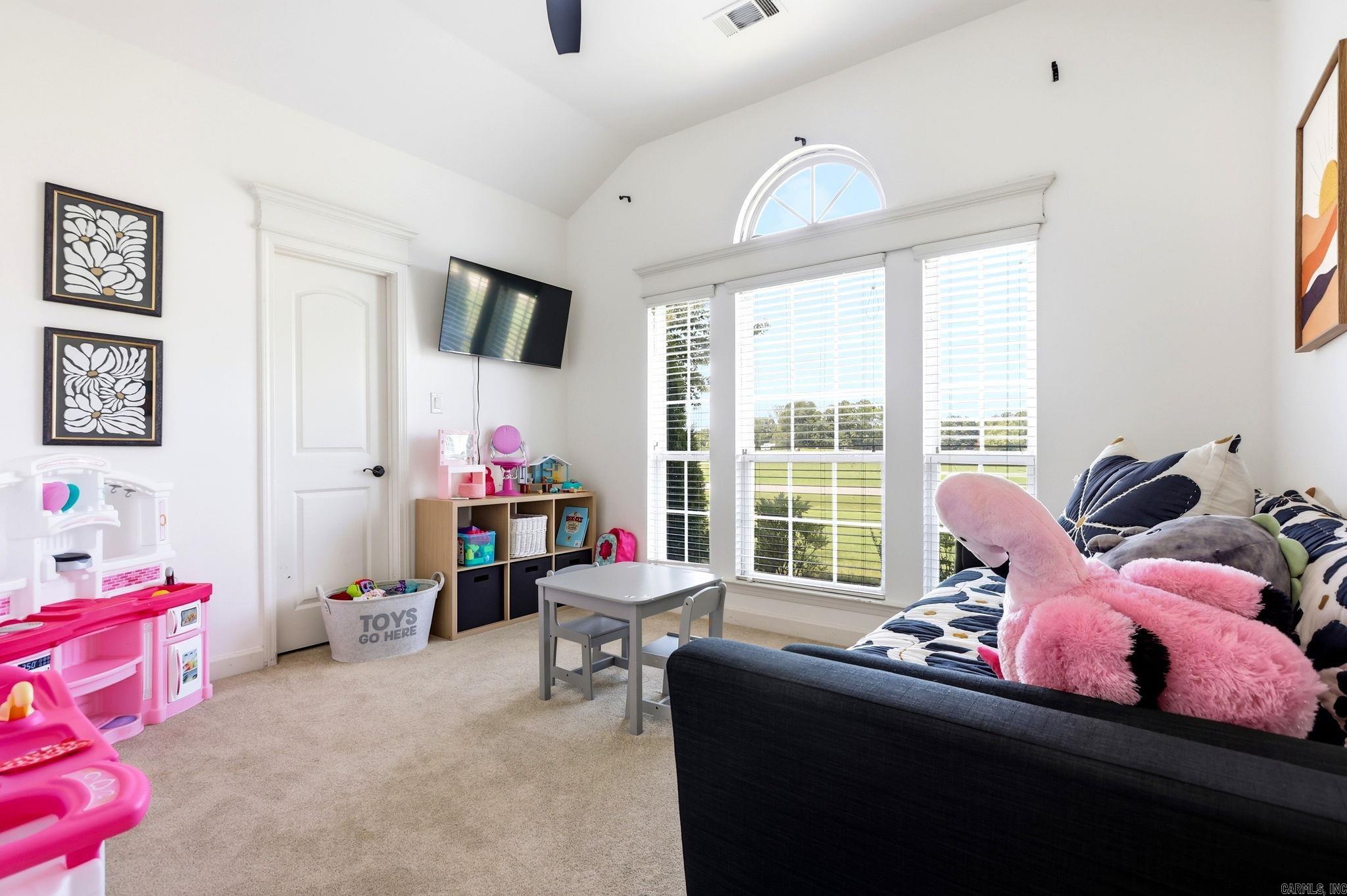 RIVER RANCH - Residential
