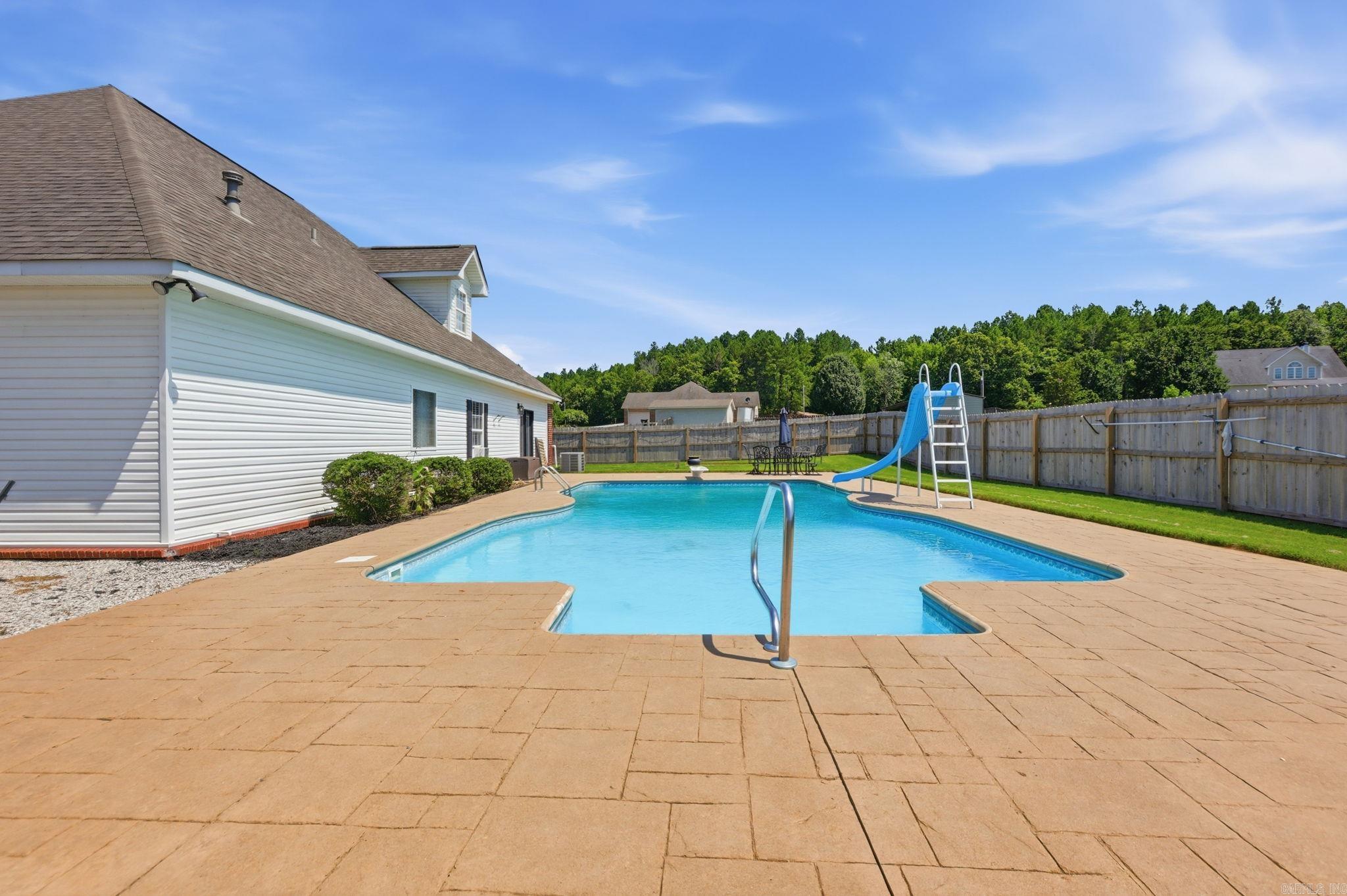 RIVER RANCH - Residential