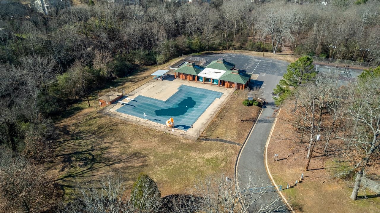 INDIAN HILLS - Residential