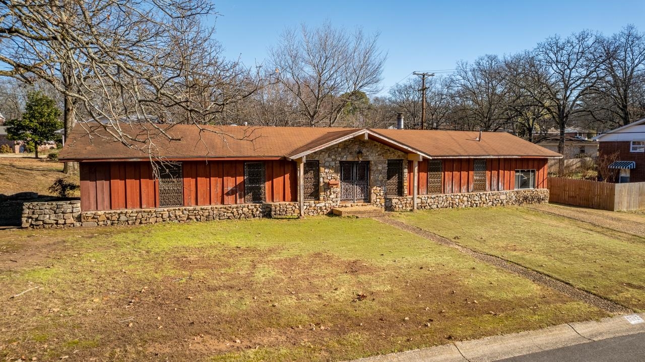 INDIAN HILLS - Residential