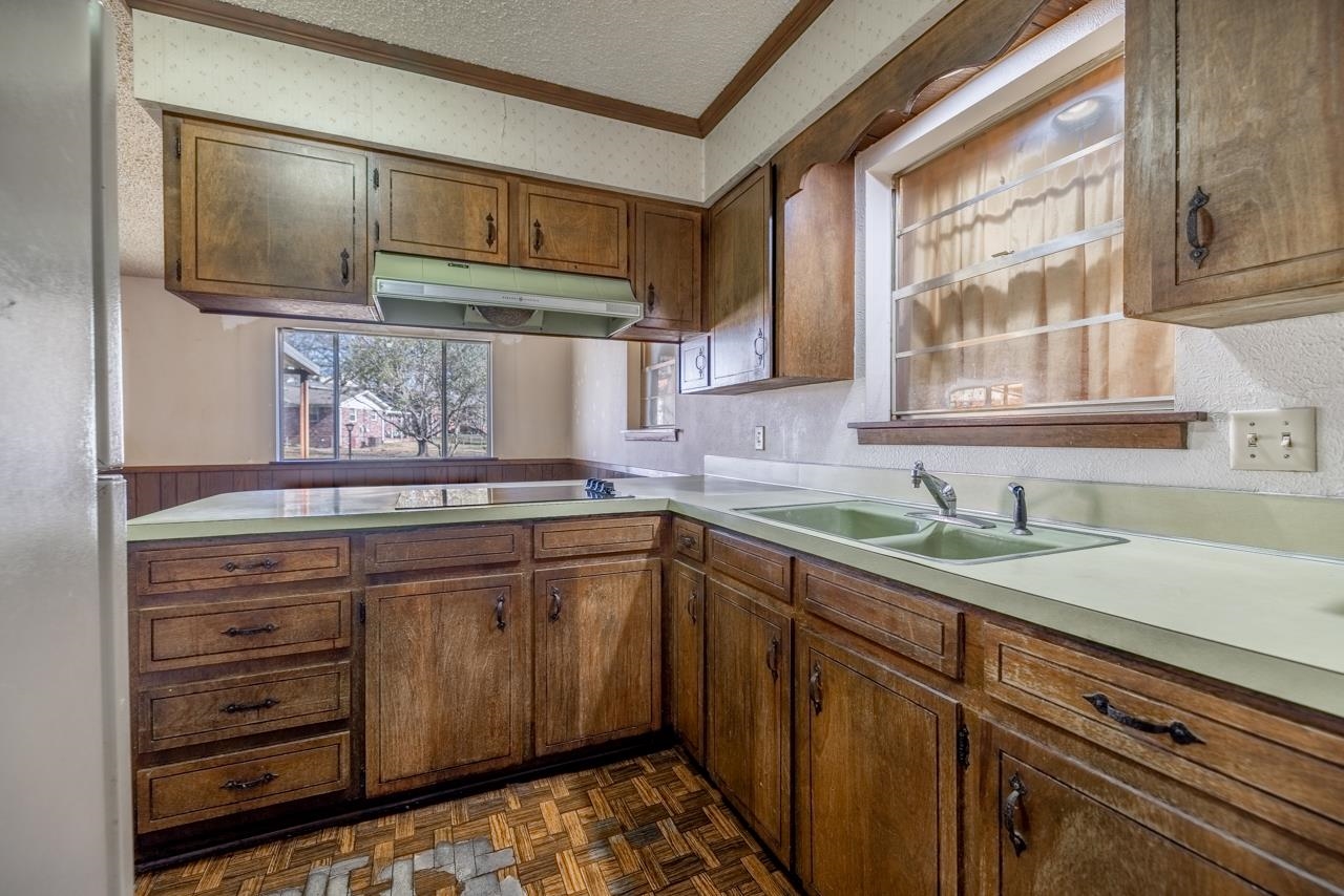 INDIAN HILLS - Residential