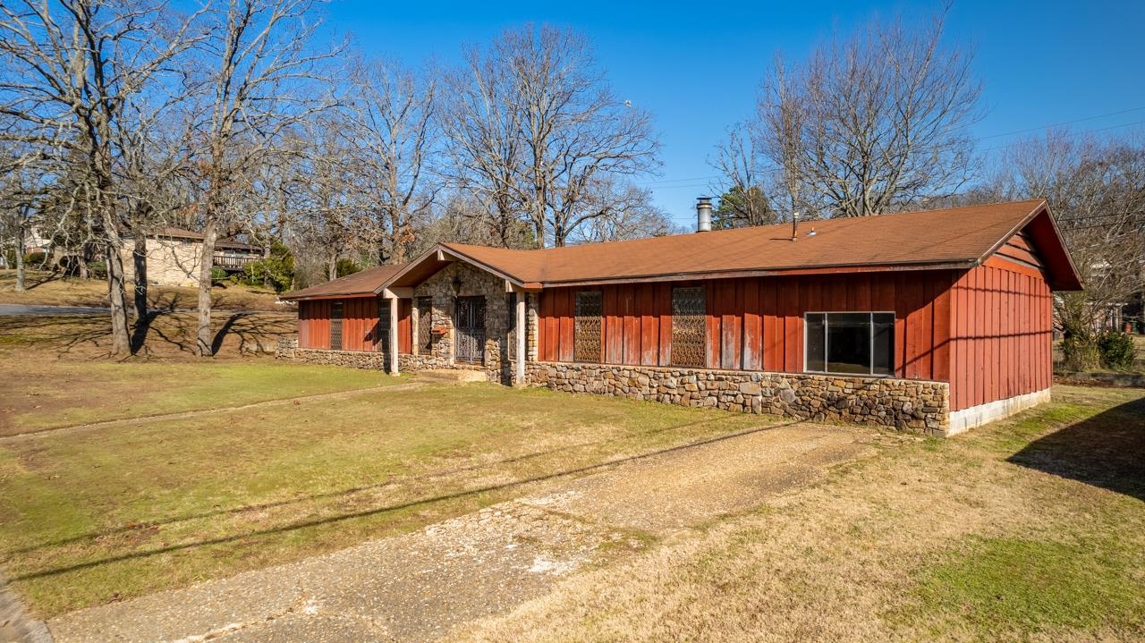 INDIAN HILLS - Residential