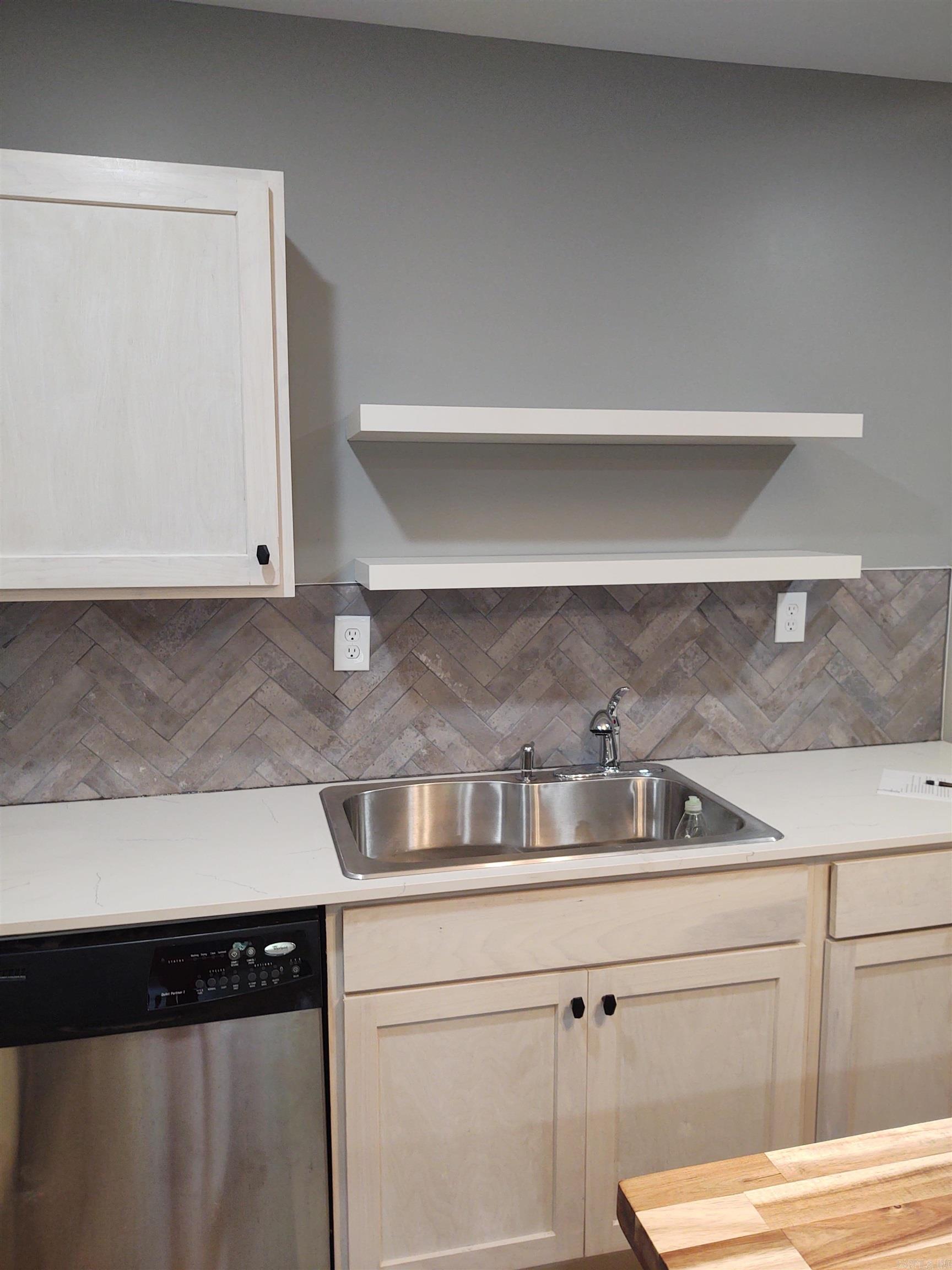 ARLINGTON - Residential