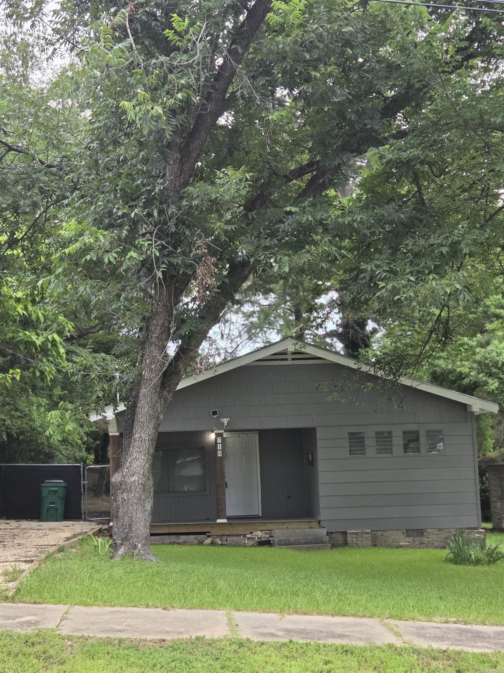 ARLINGTON - Residential