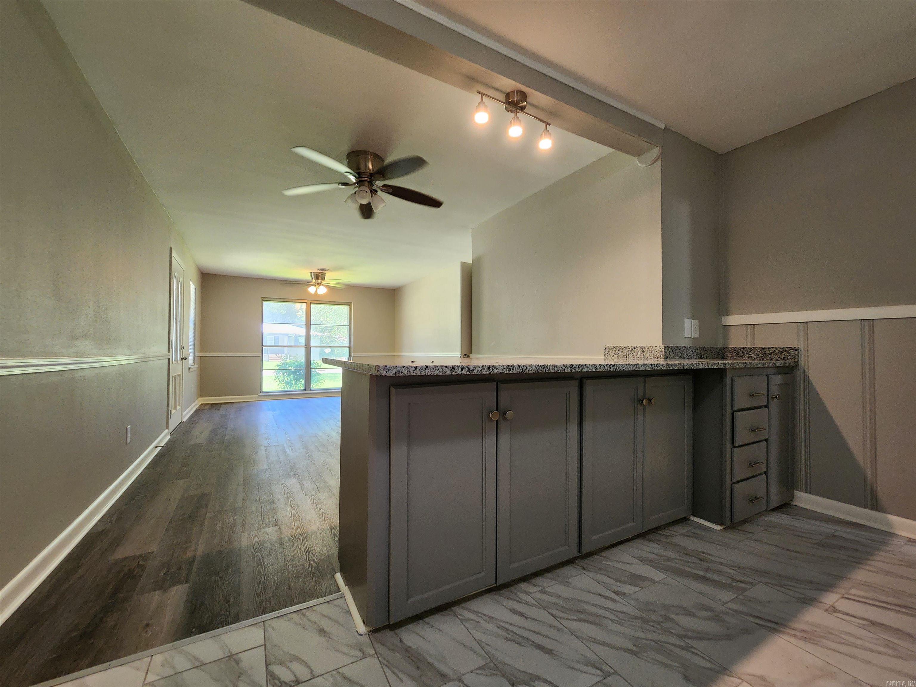 THOMPSON ADDN - Residential