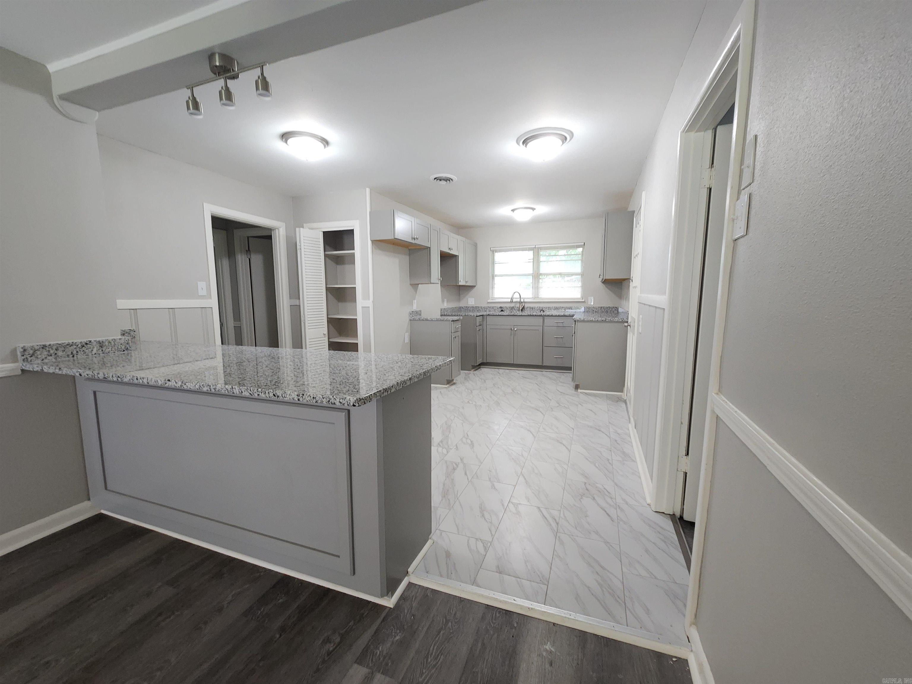 THOMPSON ADDN - Residential