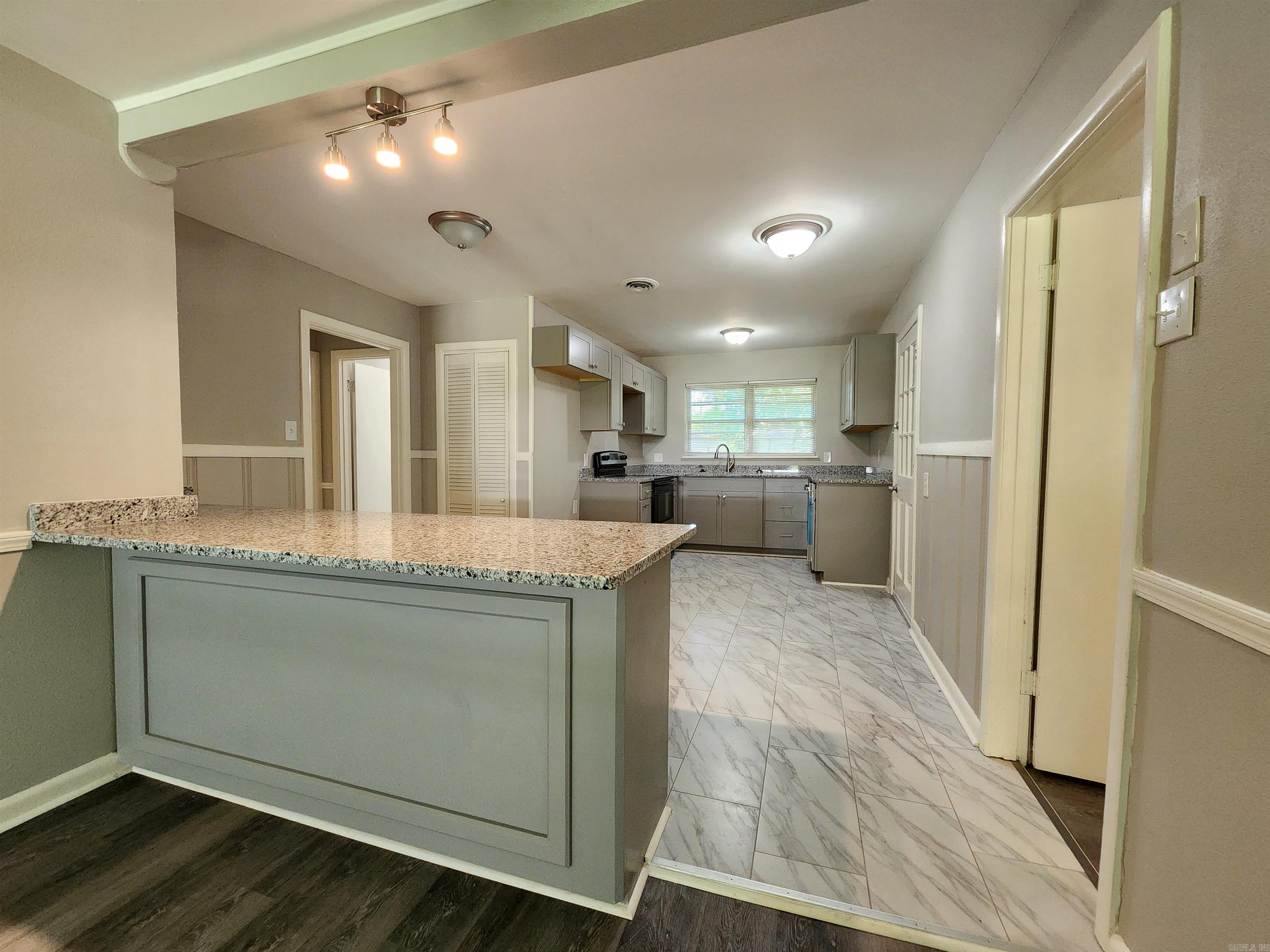 THOMPSON ADDN - Residential