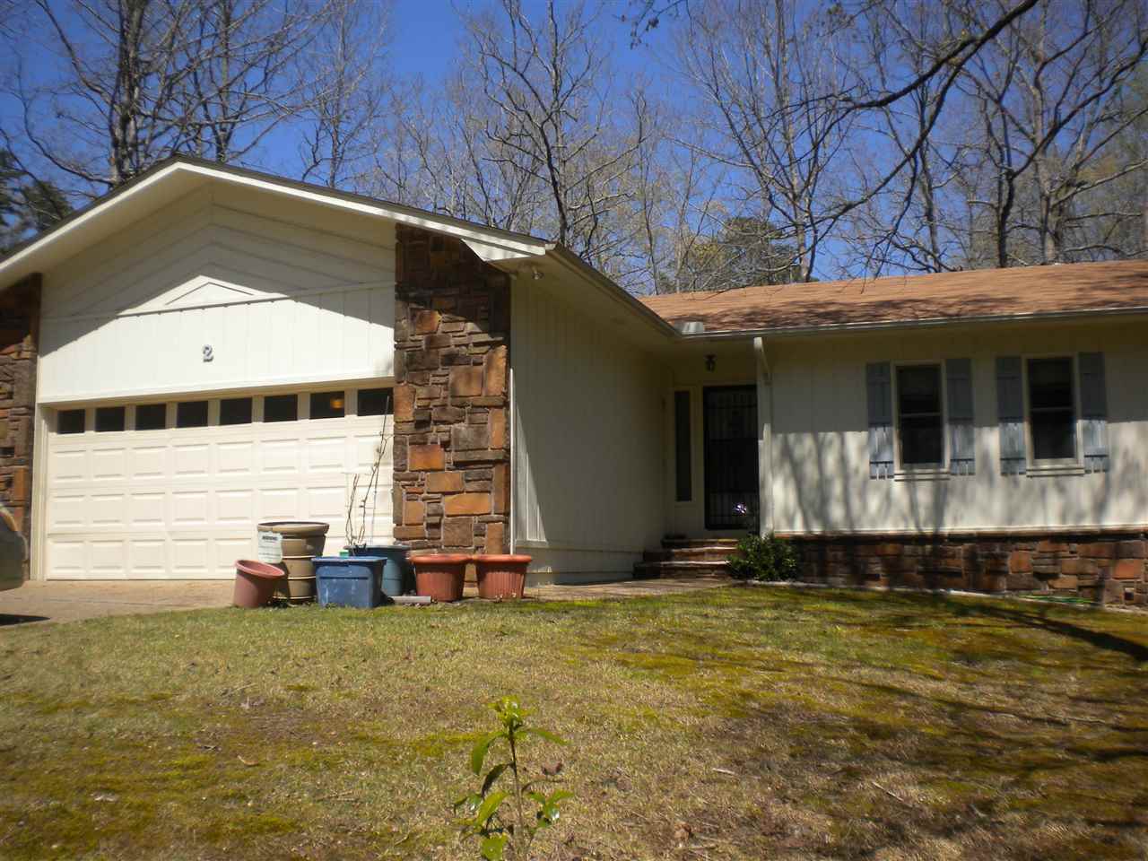 WELL MAINTAINED 3 BED 2 BATH NEAR SHOPPING AND ALL AMENITIES ON THE WEST END. HARDWOOD FLOORS, GENEROUS SIZED BEDROOMS, TILE BACK SPLASH IN KITCHEN. LARGE STONE WOOD BURNING FIREPLACE. LOW MAINTENANCE - WOULD MAKE GREAT STARTER  OR RETIREMENT HOME.