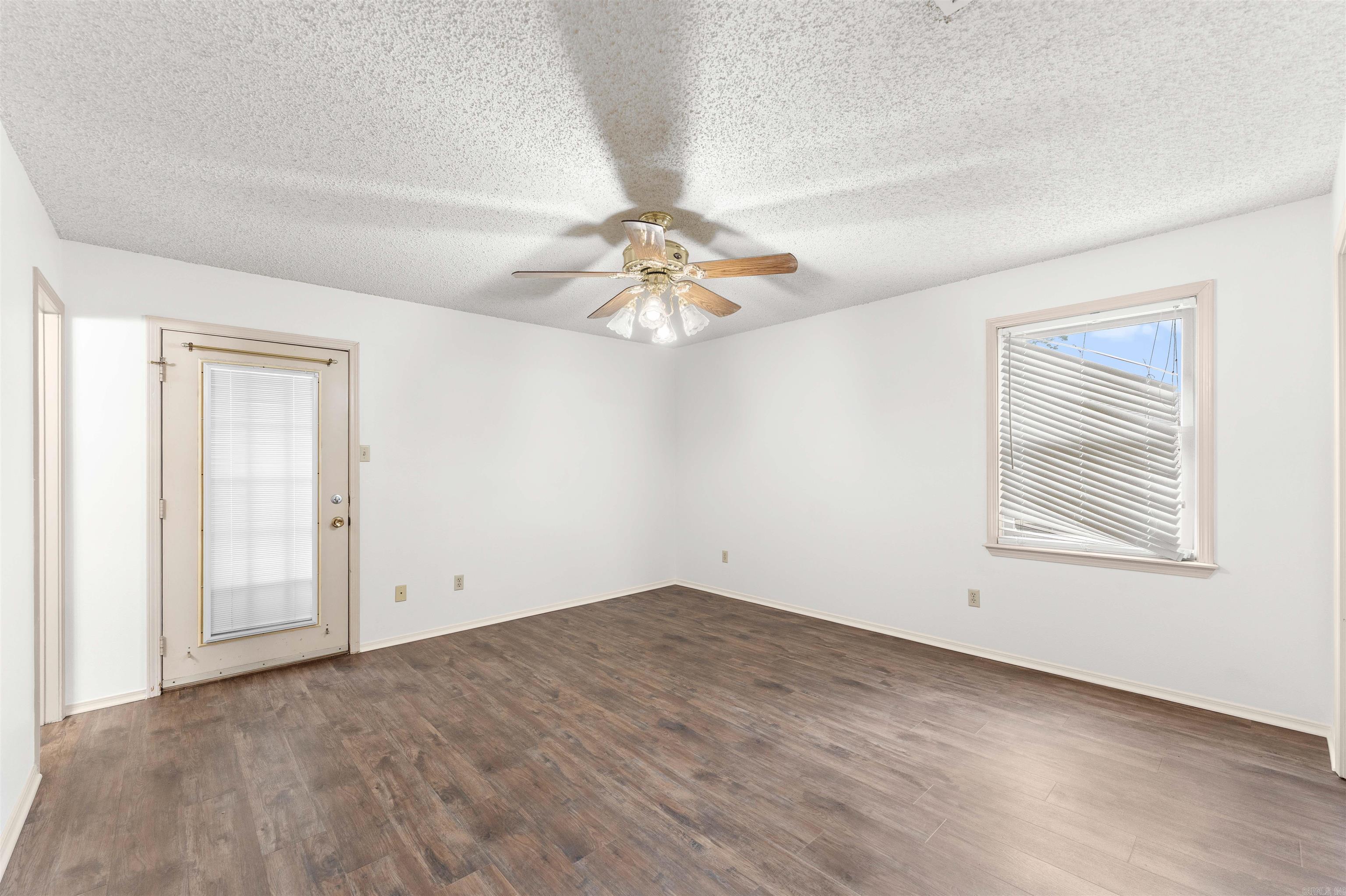 MEADOWBROOK - Residential