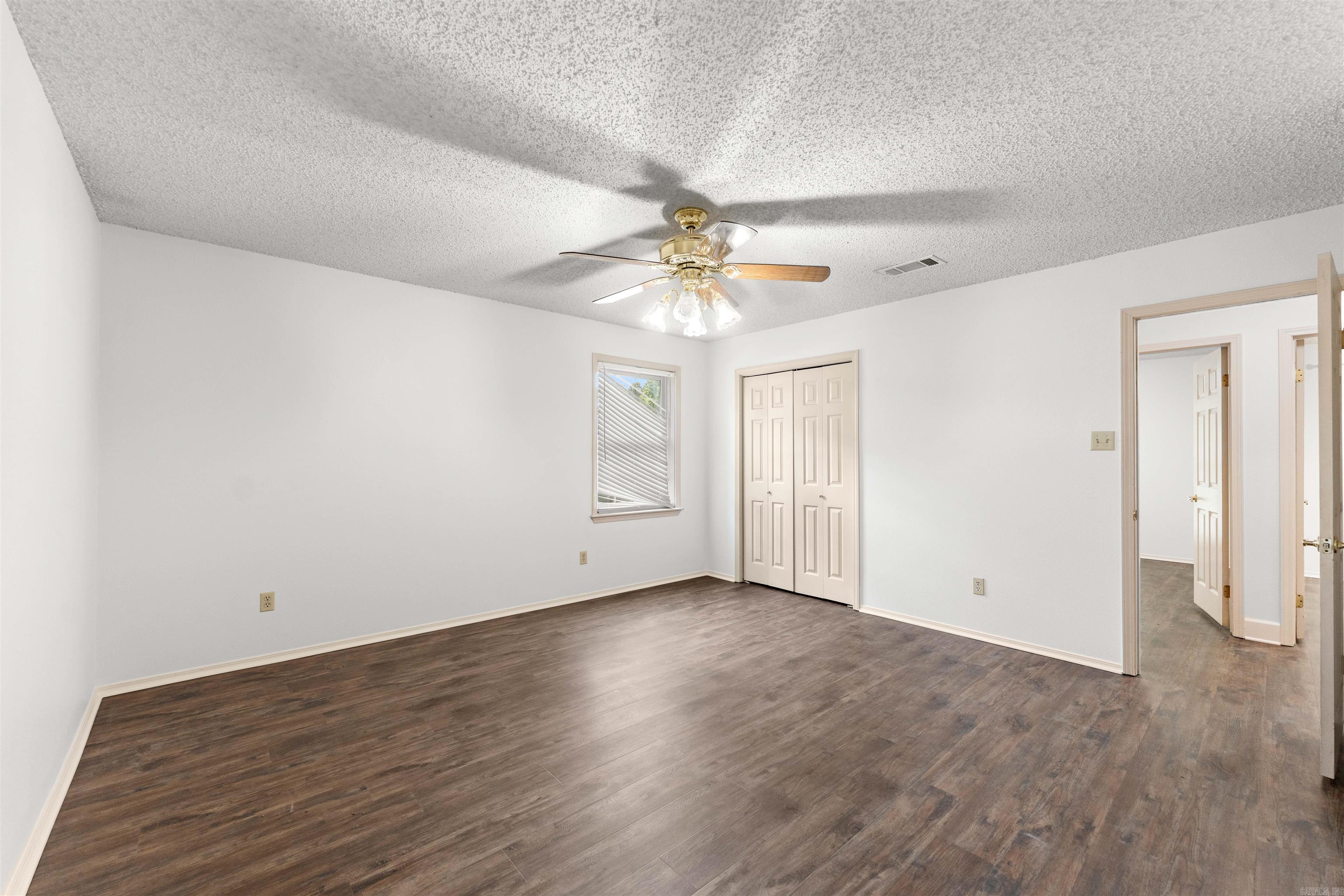 MEADOWBROOK - Residential
