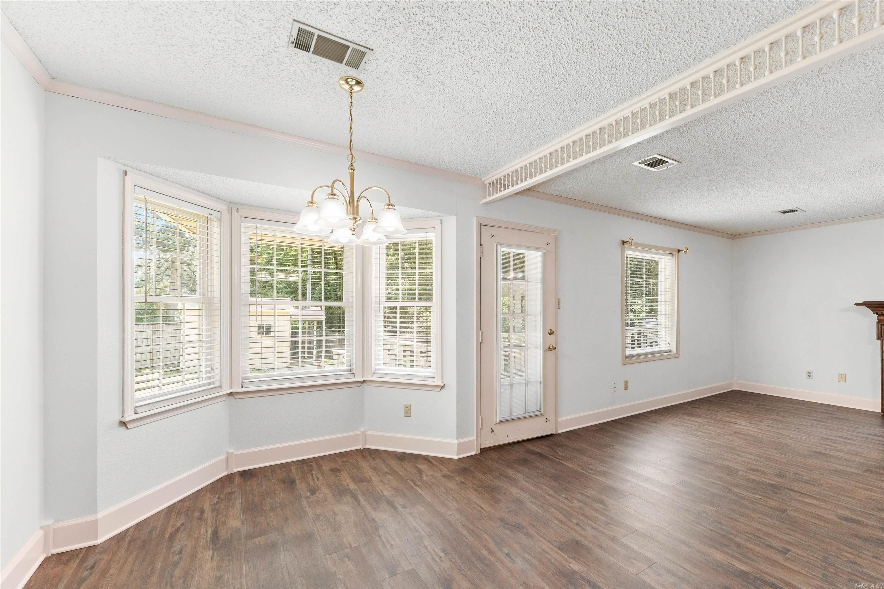 MEADOWBROOK - Residential