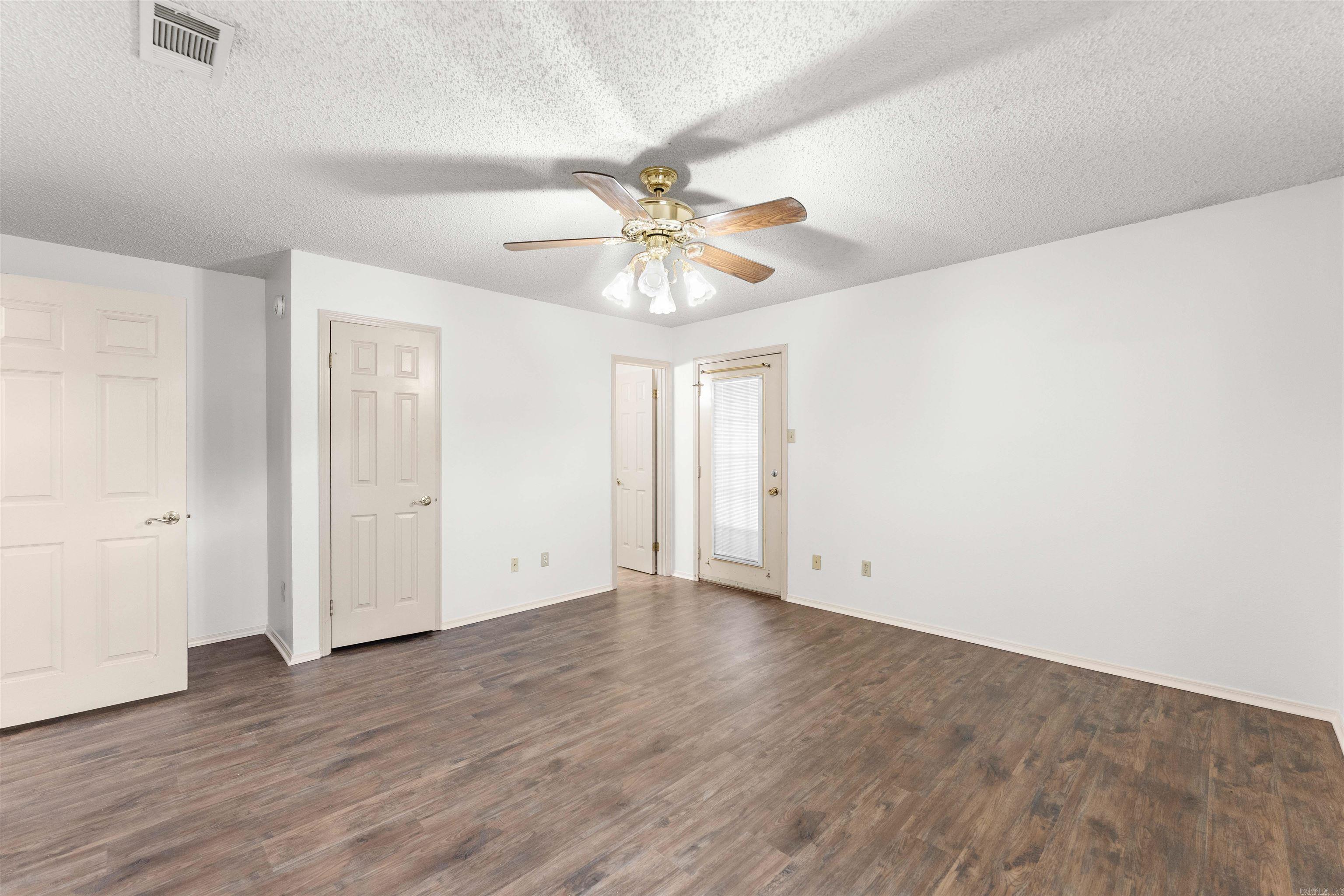 MEADOWBROOK - Residential