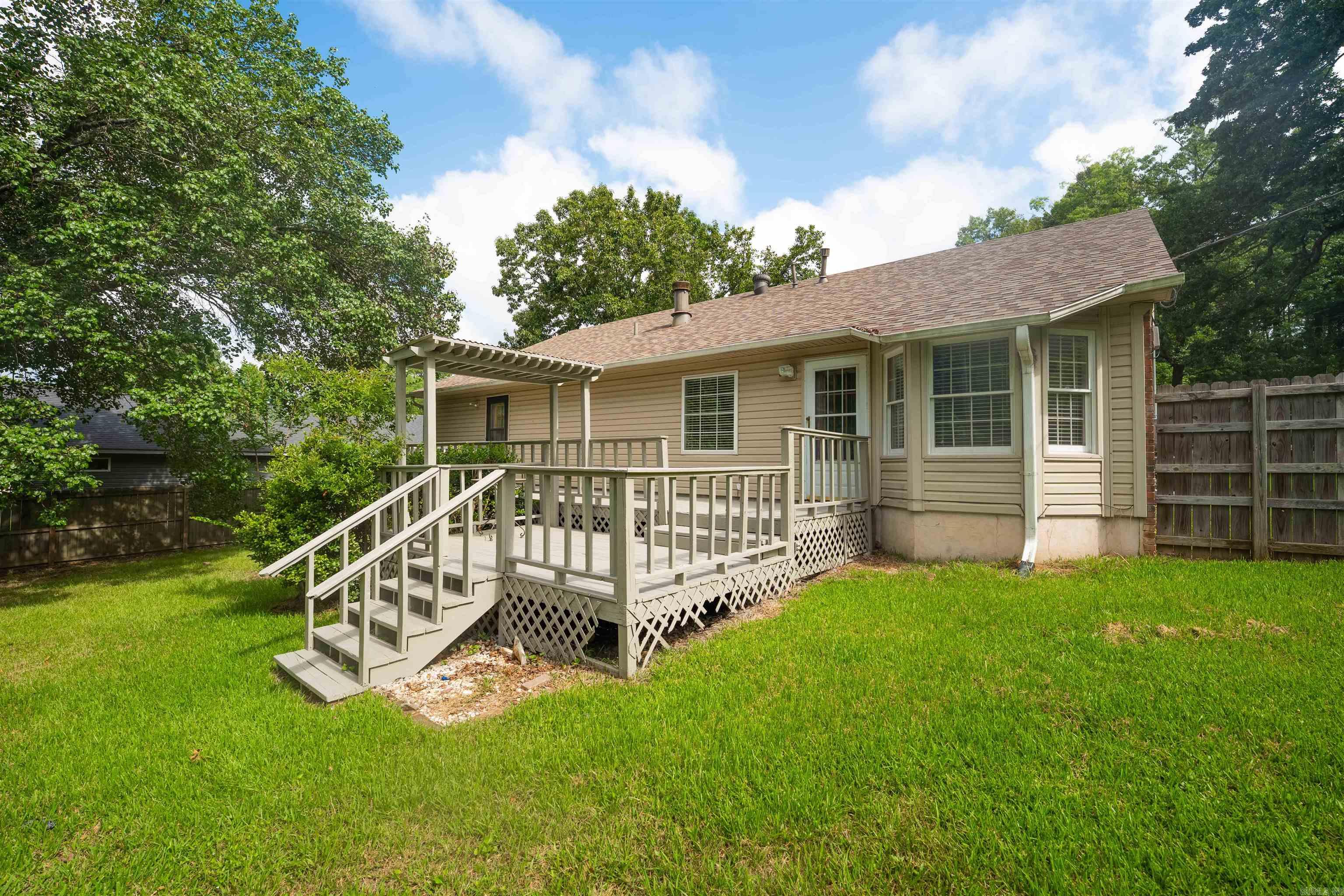 MEADOWBROOK - Residential