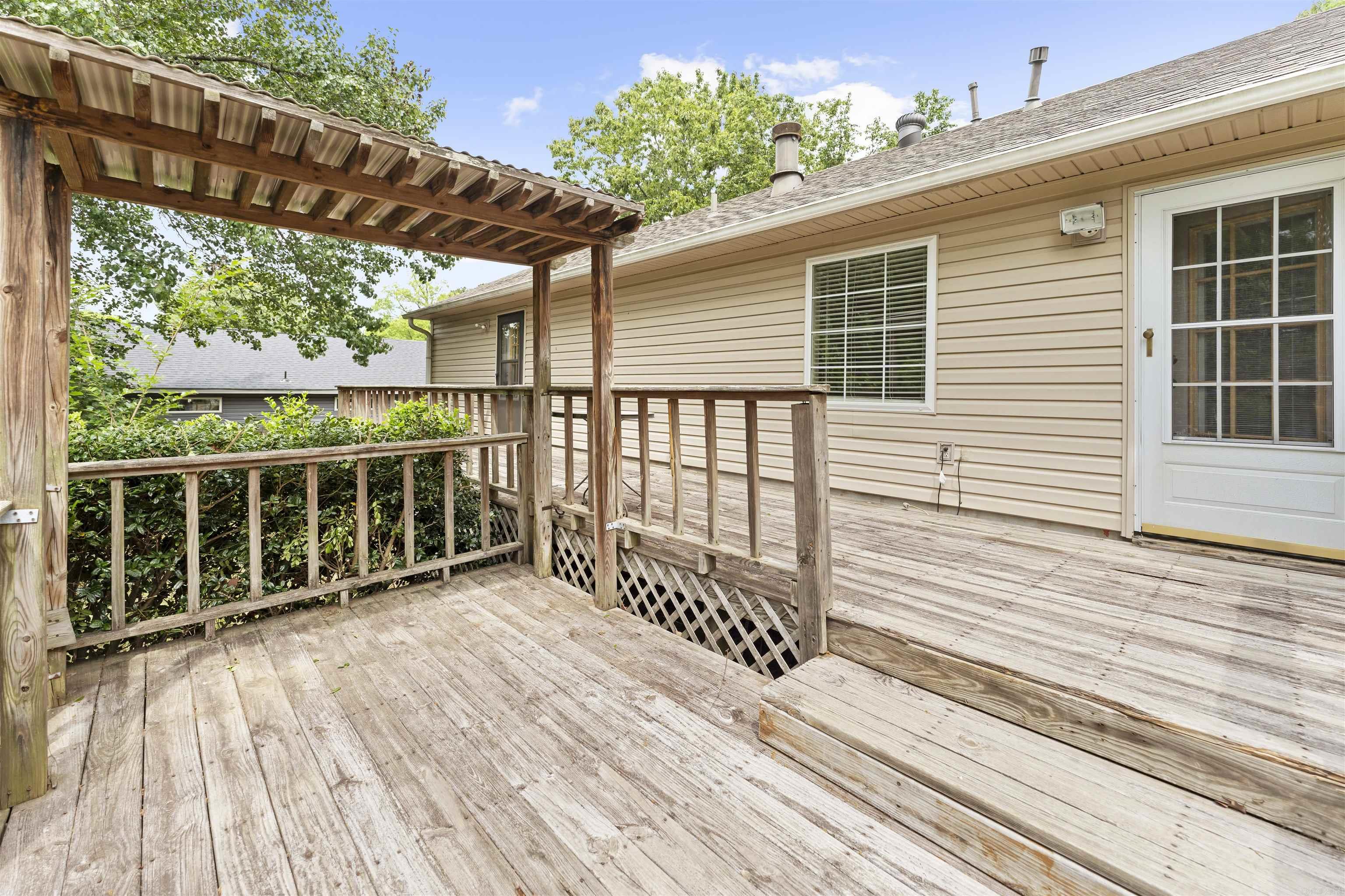 MEADOWBROOK - Residential