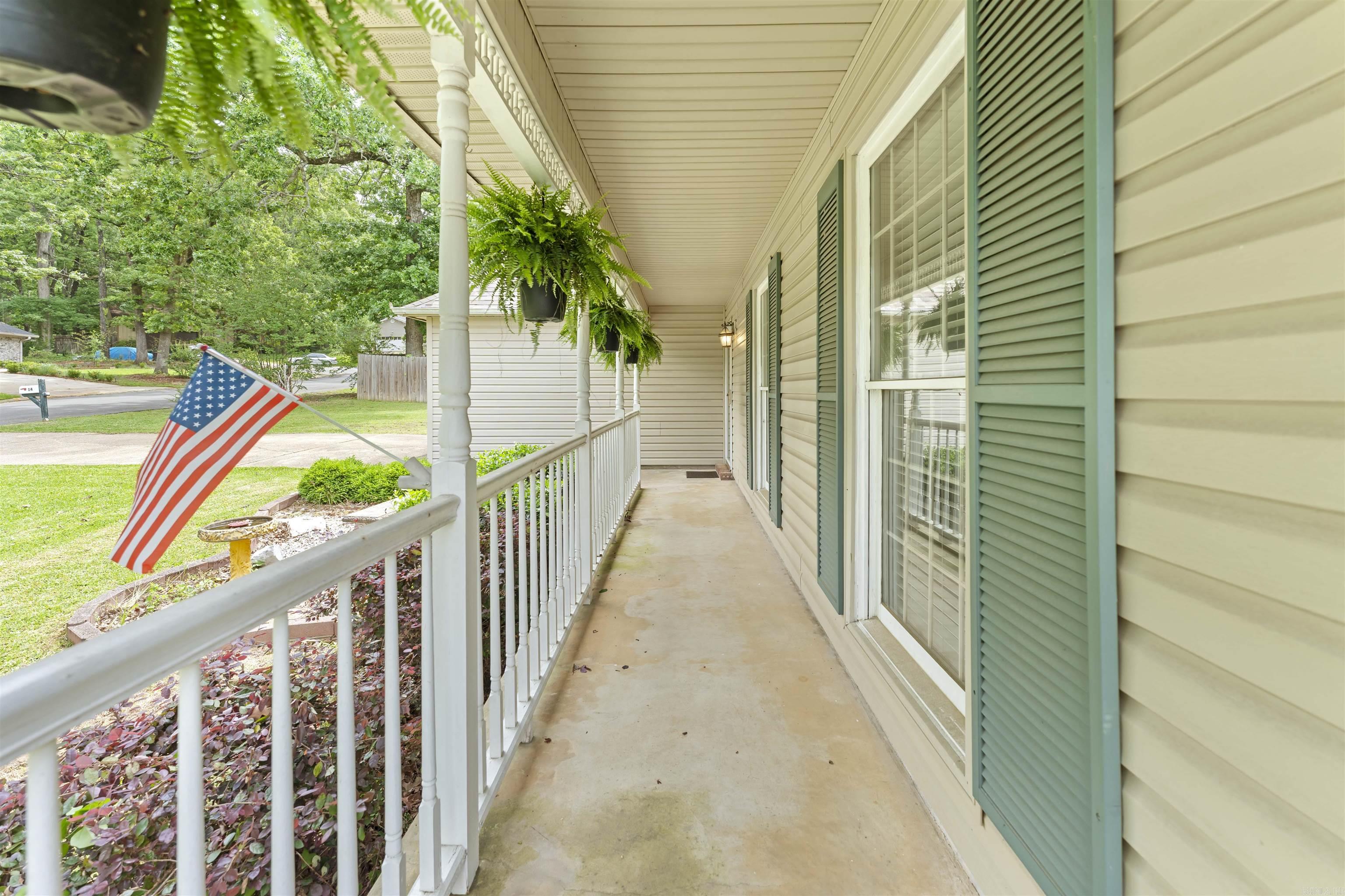 MEADOWBROOK - Residential