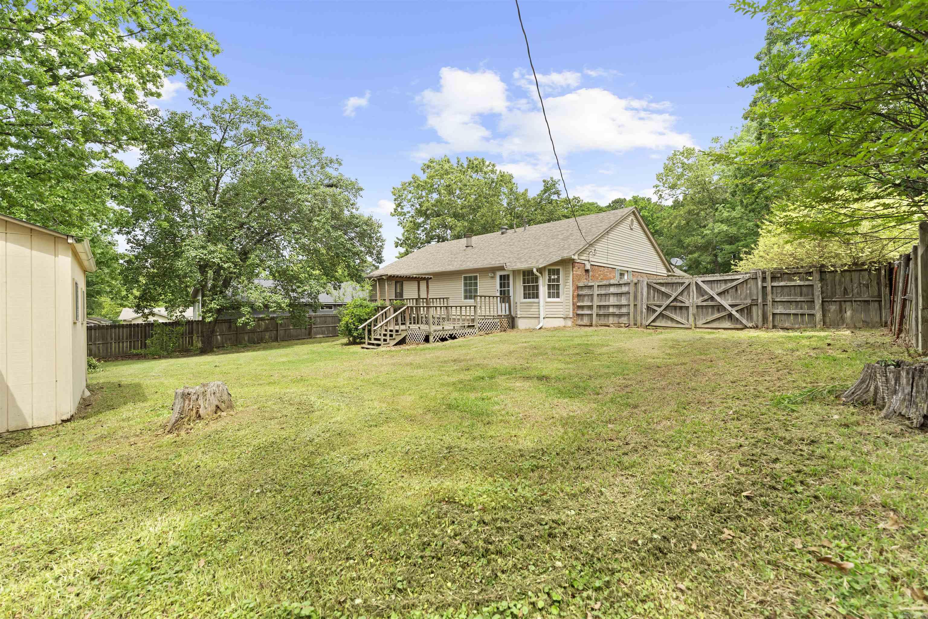 MEADOWBROOK - Residential