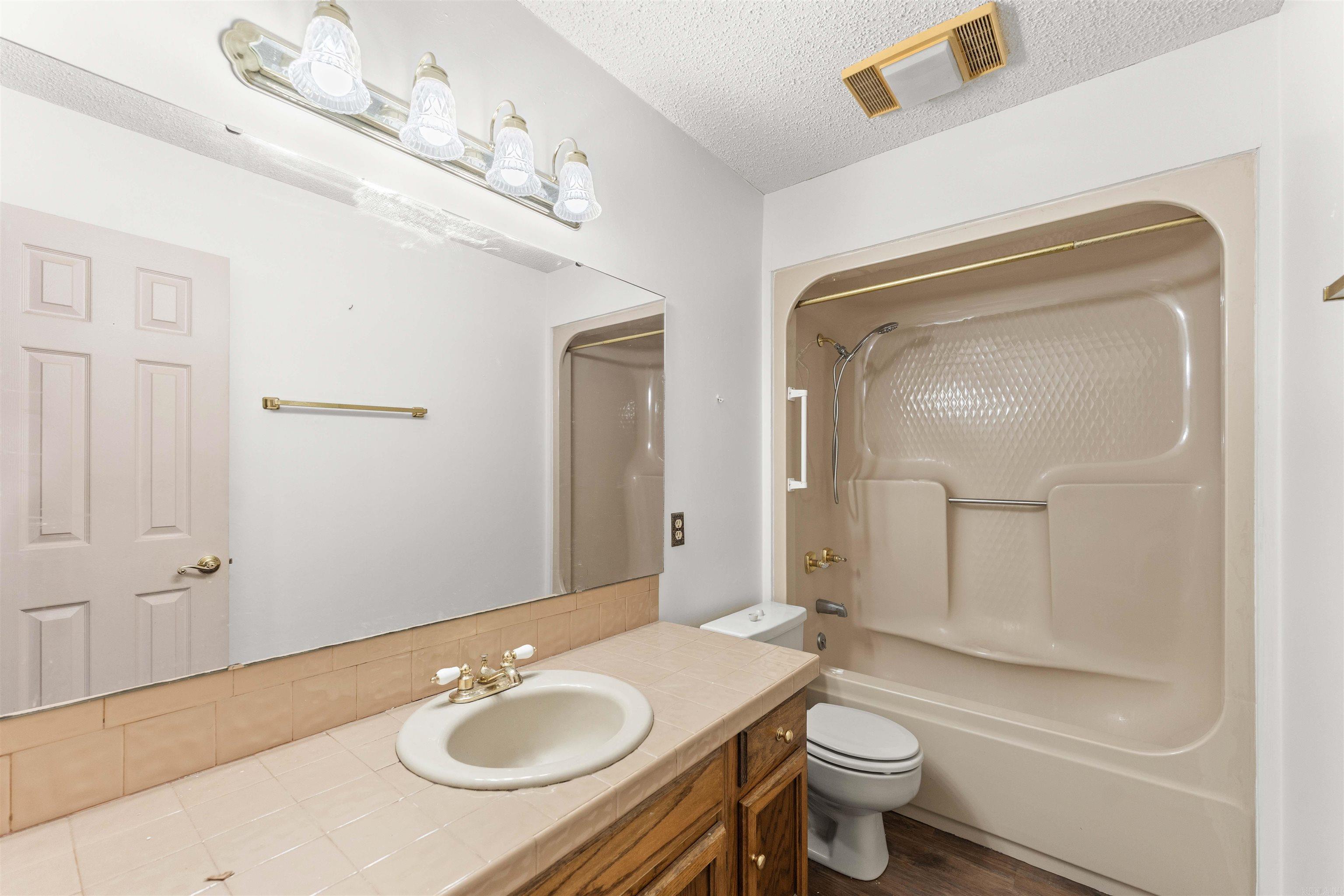 MEADOWBROOK - Residential