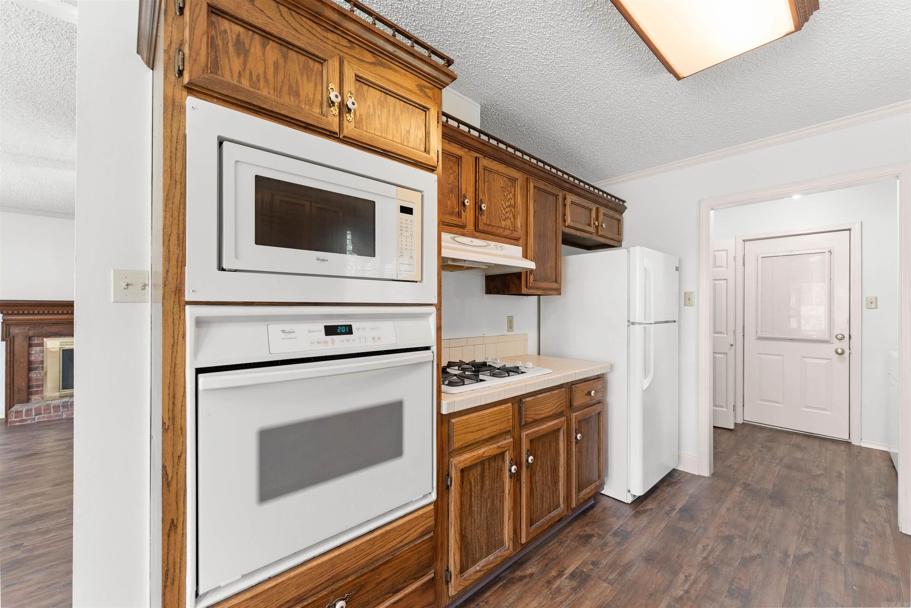 MEADOWBROOK - Residential