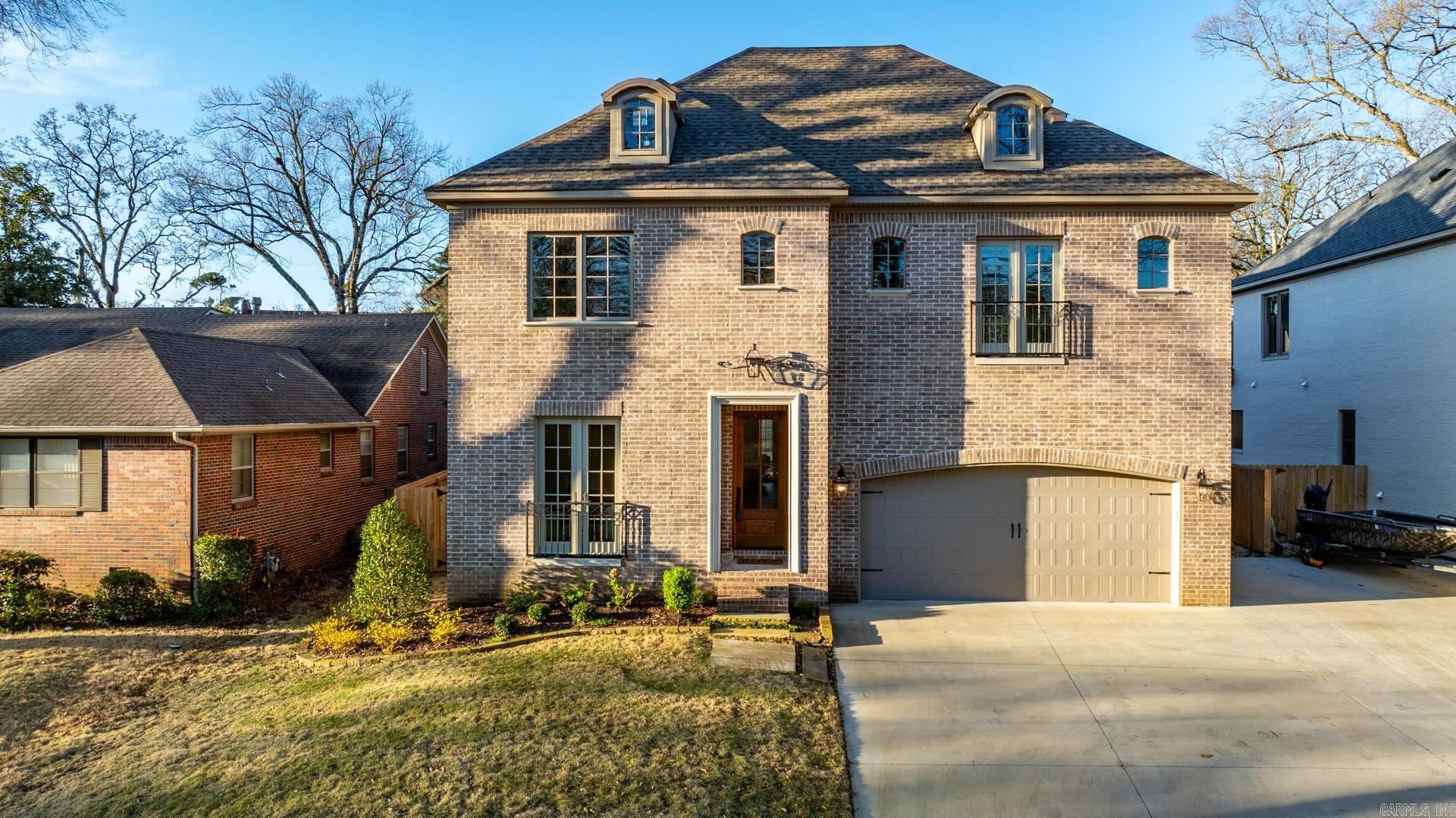 Spectacular NEW construction in the Heart of the Heights!  Fabulous quality and excellent floorplan. This home provides the ultimate atmosphere for family living and entertaining. Stunning entry with 10 ft ceiling flanked by home office/study. Beautiful hardwoods and sophisticated decor. Spacious and open family living with fireplace. Gourmet kitchen with quality appliance and custom cabinets, breakfast area. Elegant formal dining. Gorgeous spa inspired primary suite on the main level. Upstairs large game/living room with three additional bedrooms and three full baths! Covered terrace and nice backyard. 2 car garage. Wonderful location with easy access to all of the Heights!