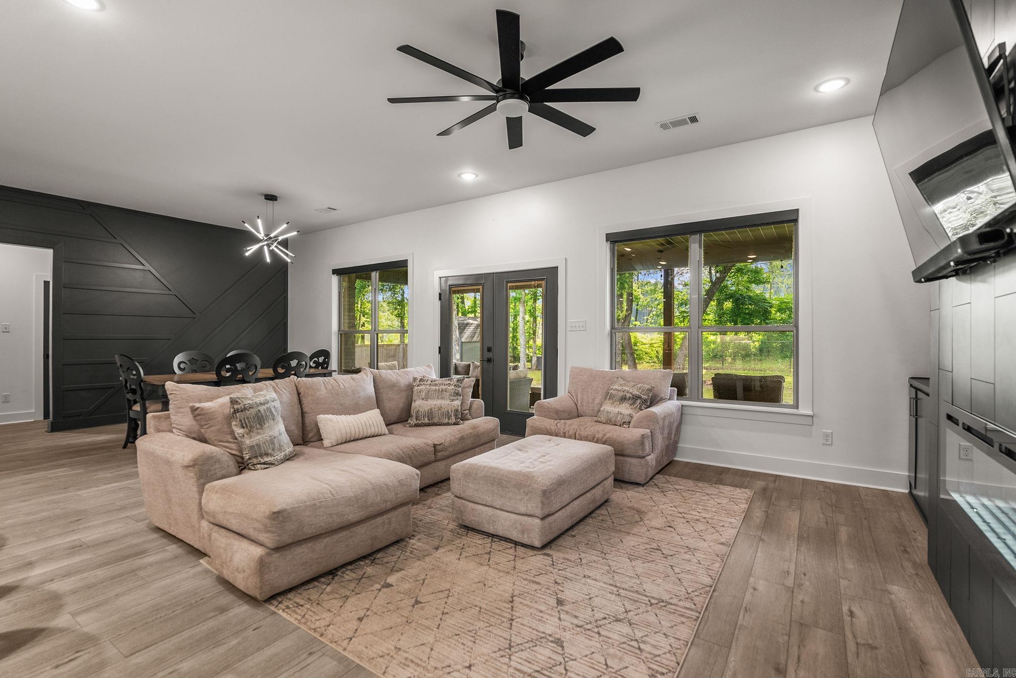 MOUNT TABOR ESTATES - Residential