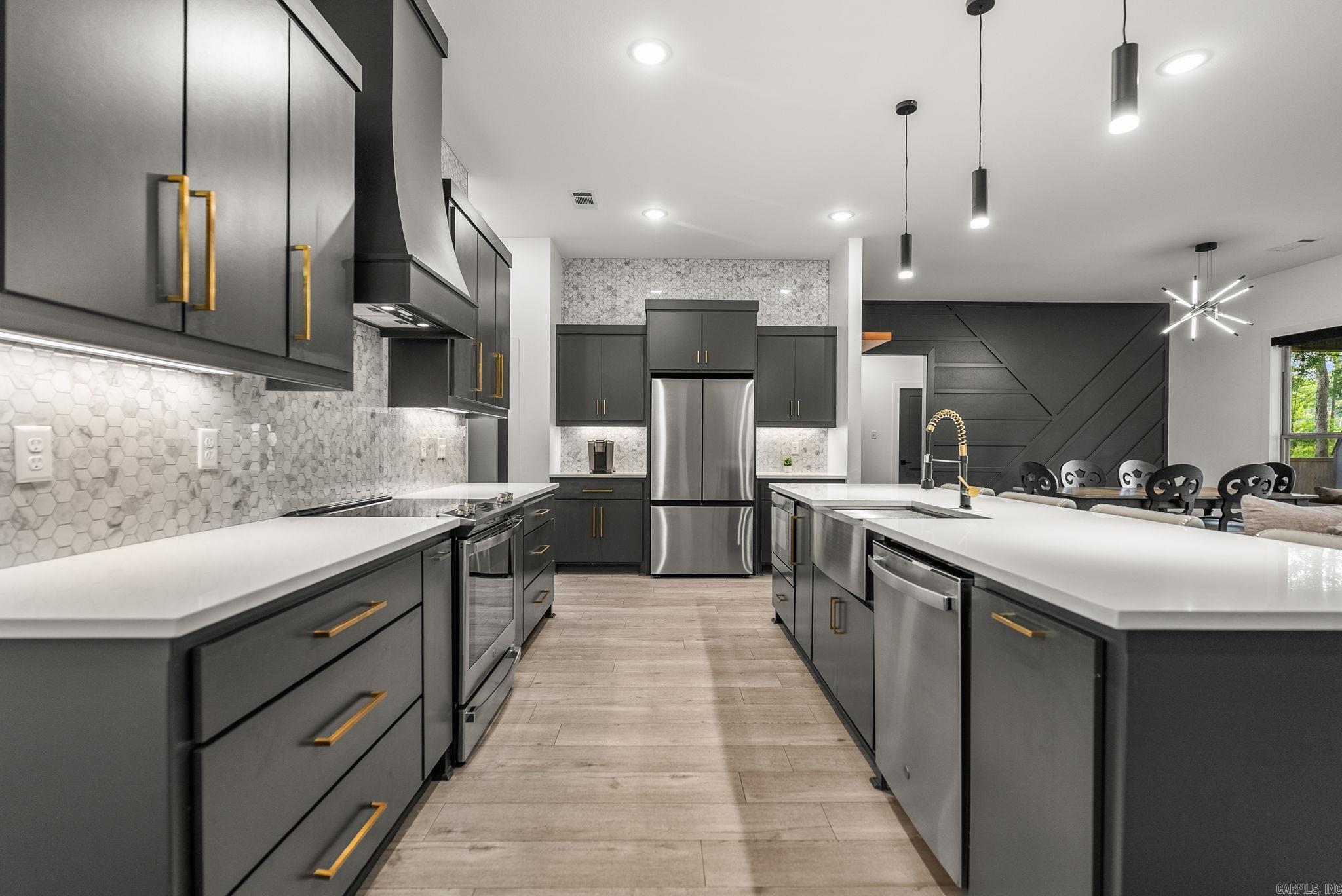 MOUNT TABOR ESTATES - Residential