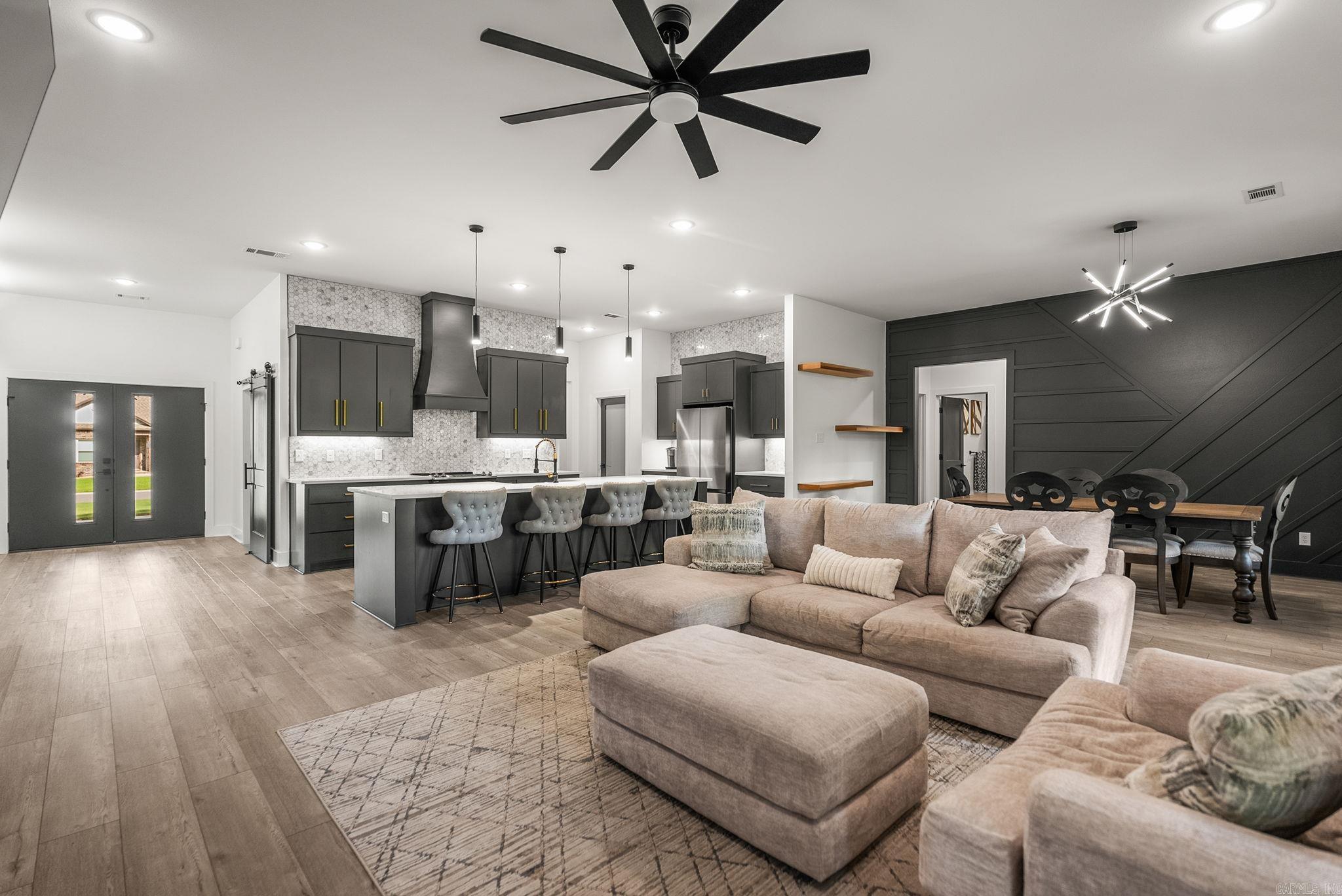 MOUNT TABOR ESTATES - Residential